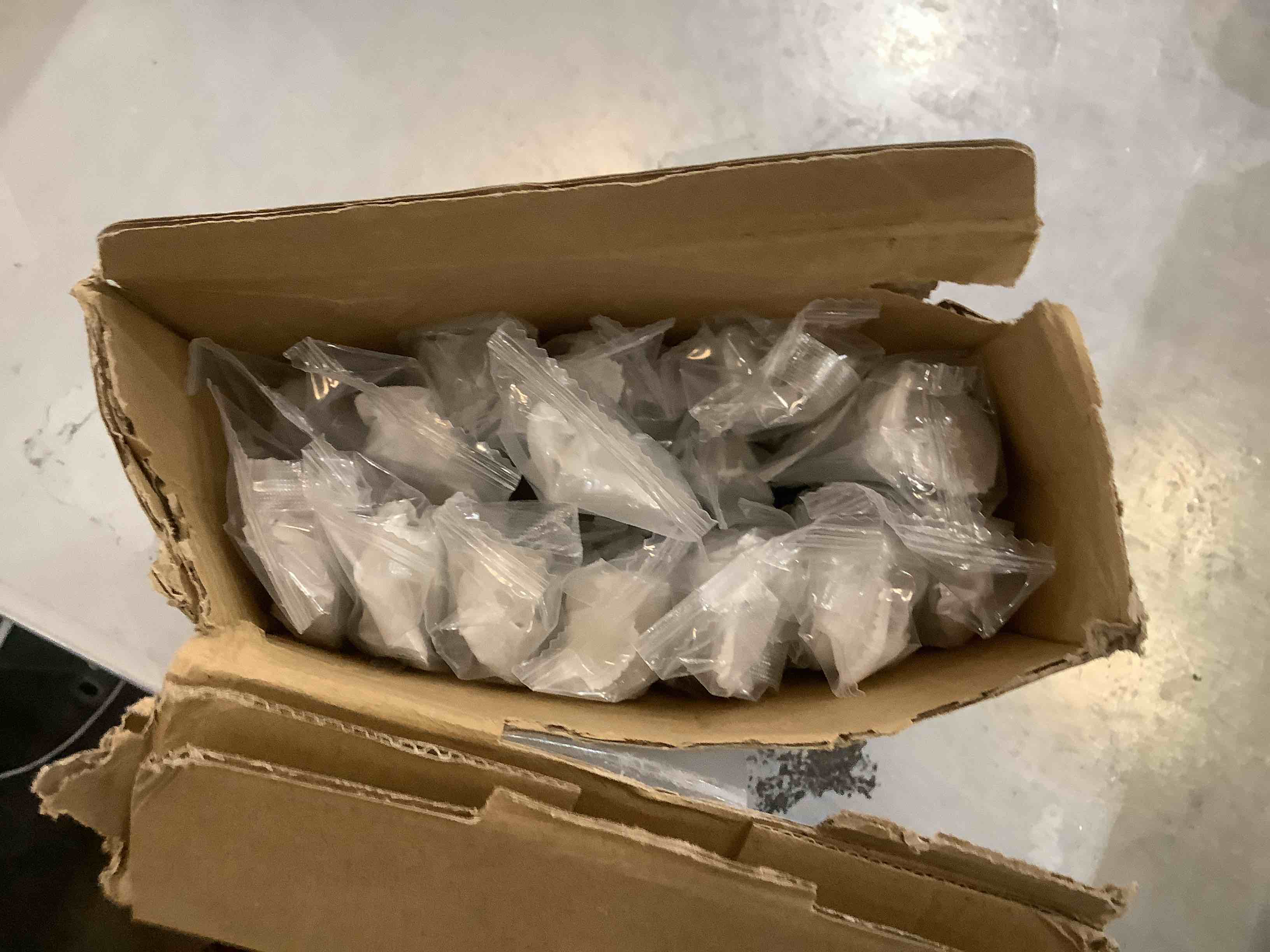 Amerdeco 25 Pack Brushed Satin Nickel Cabinet Pulls 5 Inch(128mm) Hole Center Cabinet Hardware Kitchen Cabinet Handles for Bathroom Drawer Pulls Dresser Pulls ZH0002