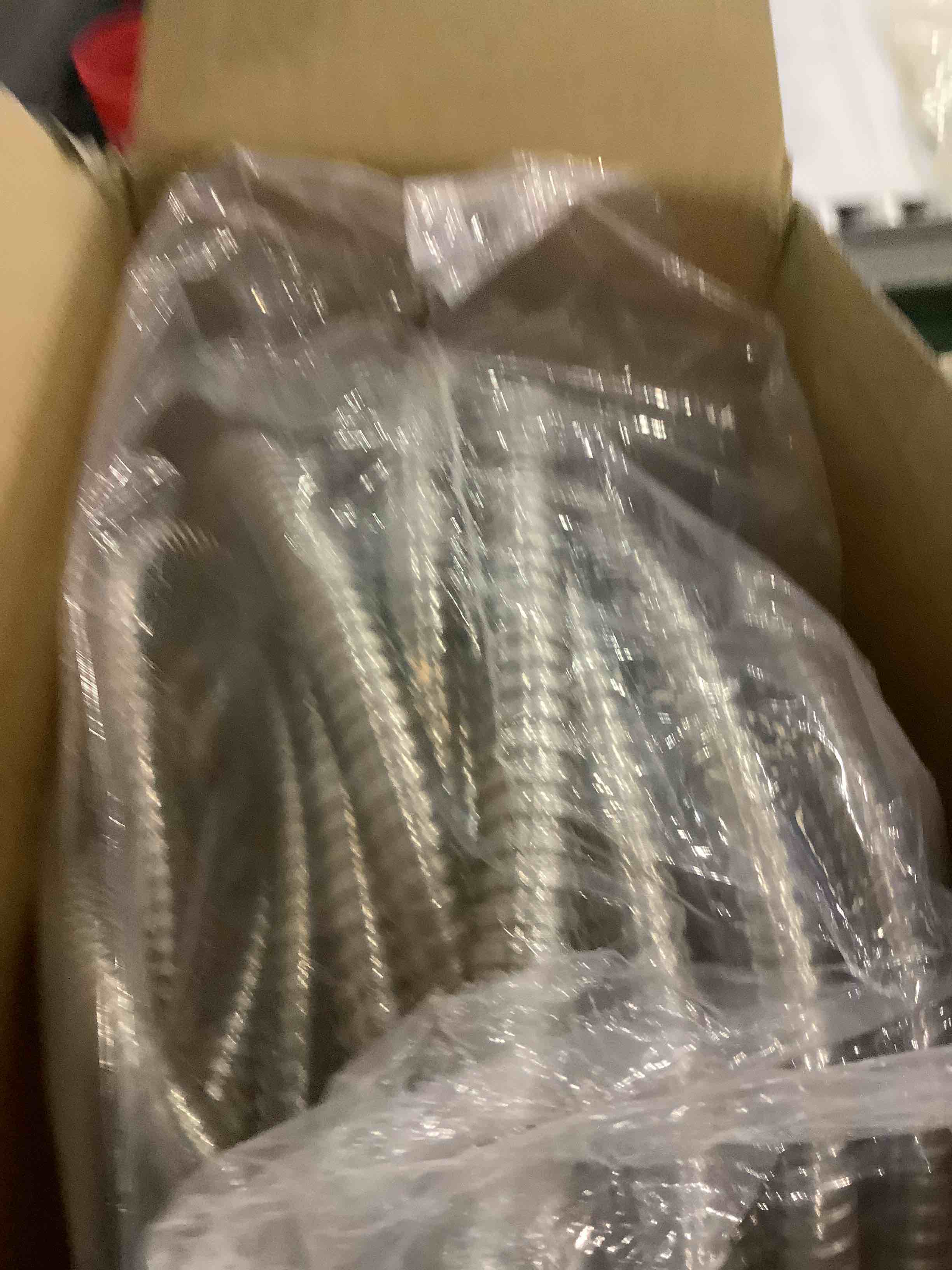 https://s3.amazonaws.com/lotting-images-prod/bidfta/EXS00355334_1689945852983.jpeg