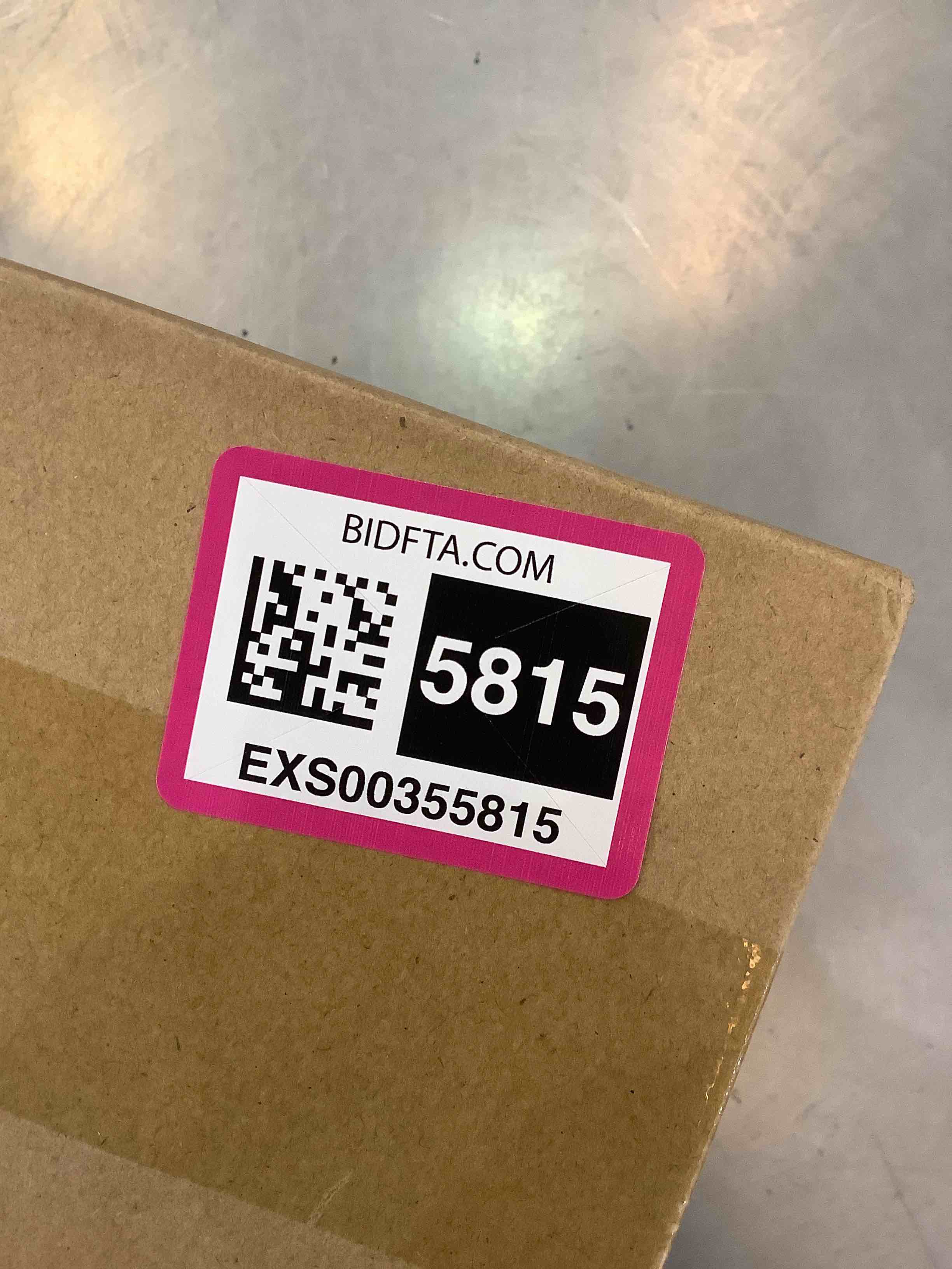 https://s3.amazonaws.com/lotting-images-prod/bidfta/EXS00355815_1690382569990.jpeg