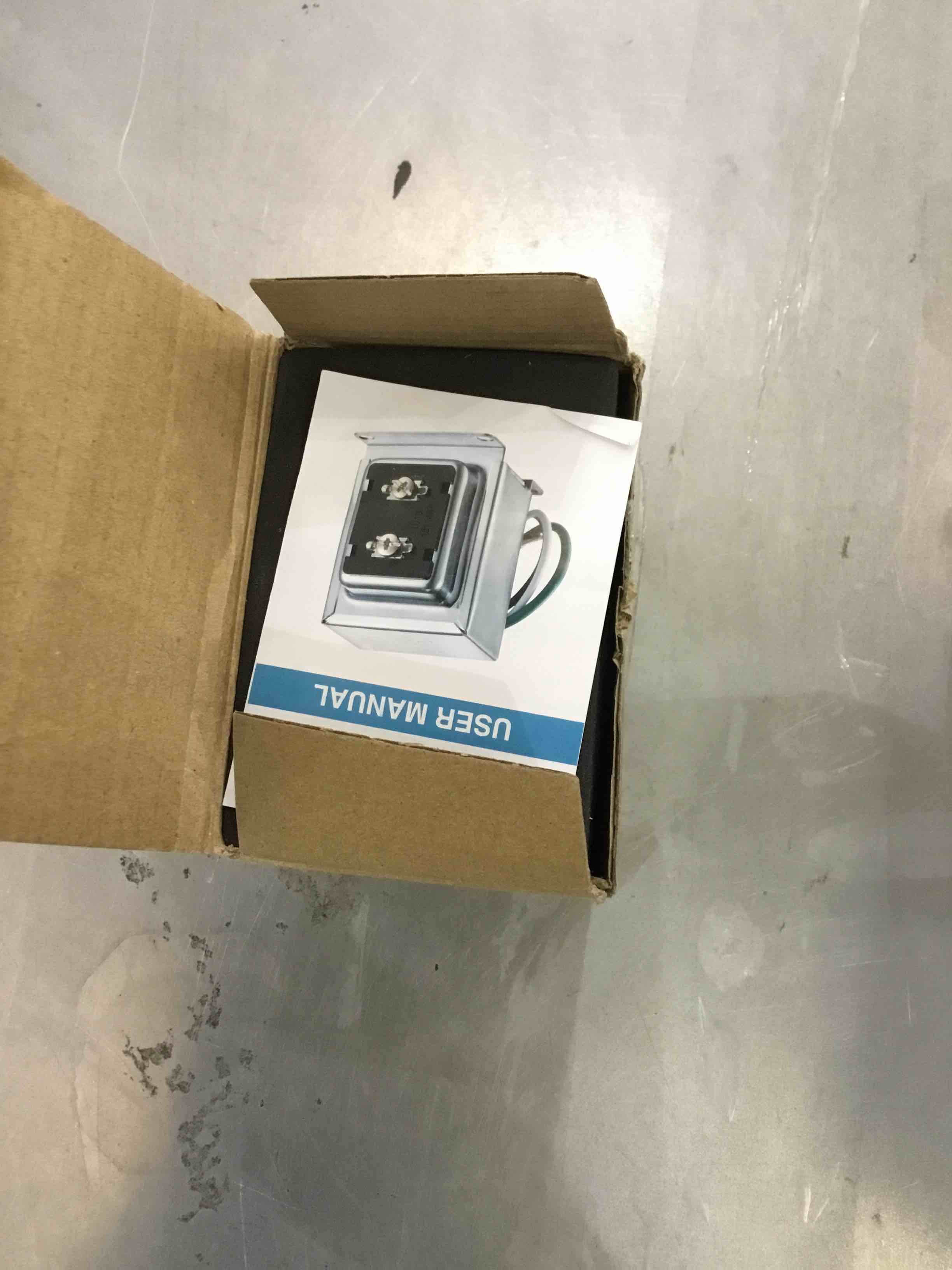 https://s3.amazonaws.com/lotting-images-prod/bidfta/EXS00356362_1690469418020.jpeg