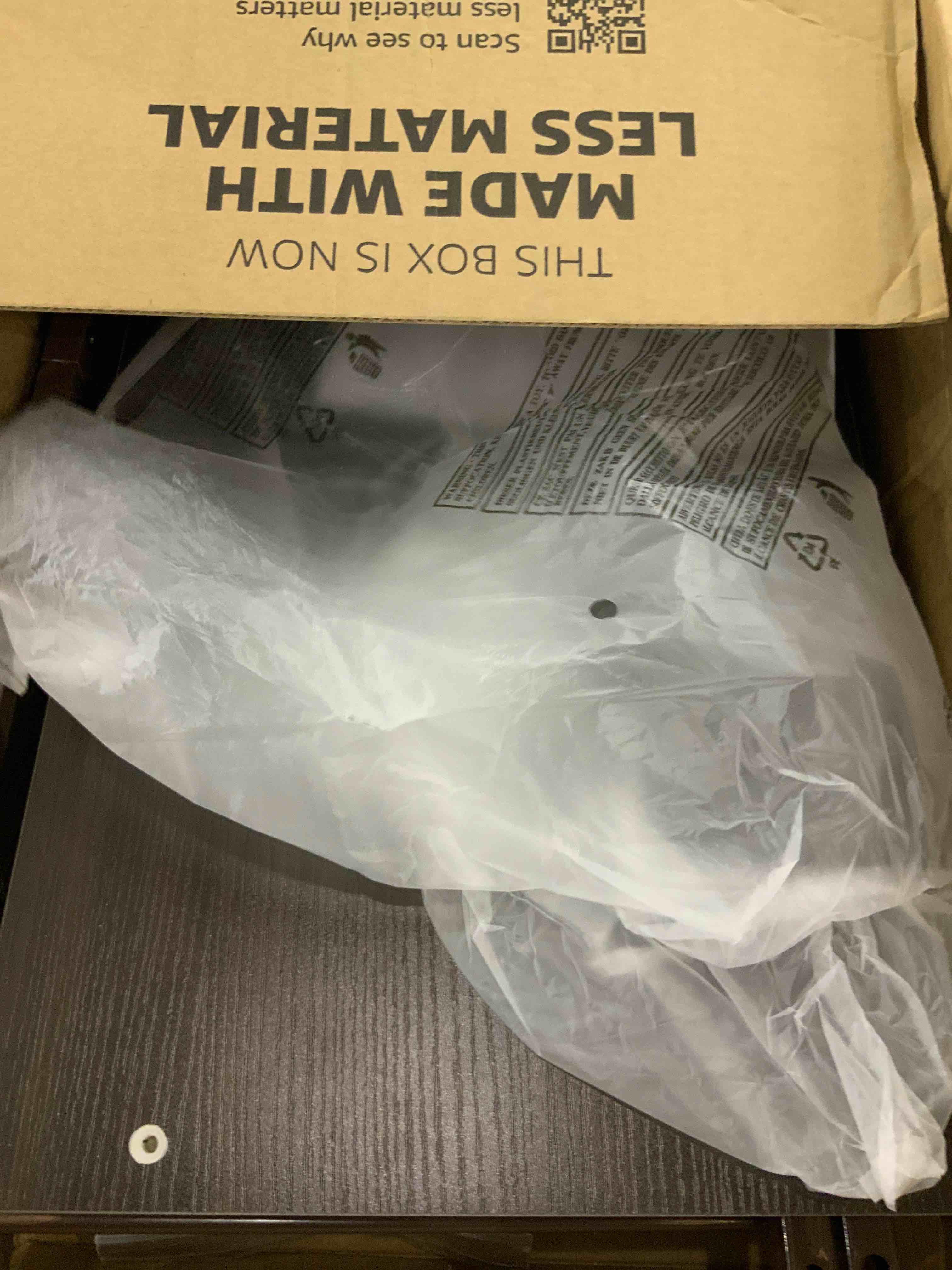 https://s3.amazonaws.com/lotting-images-prod/bidfta/EXS00356911_1690372513343.jpeg