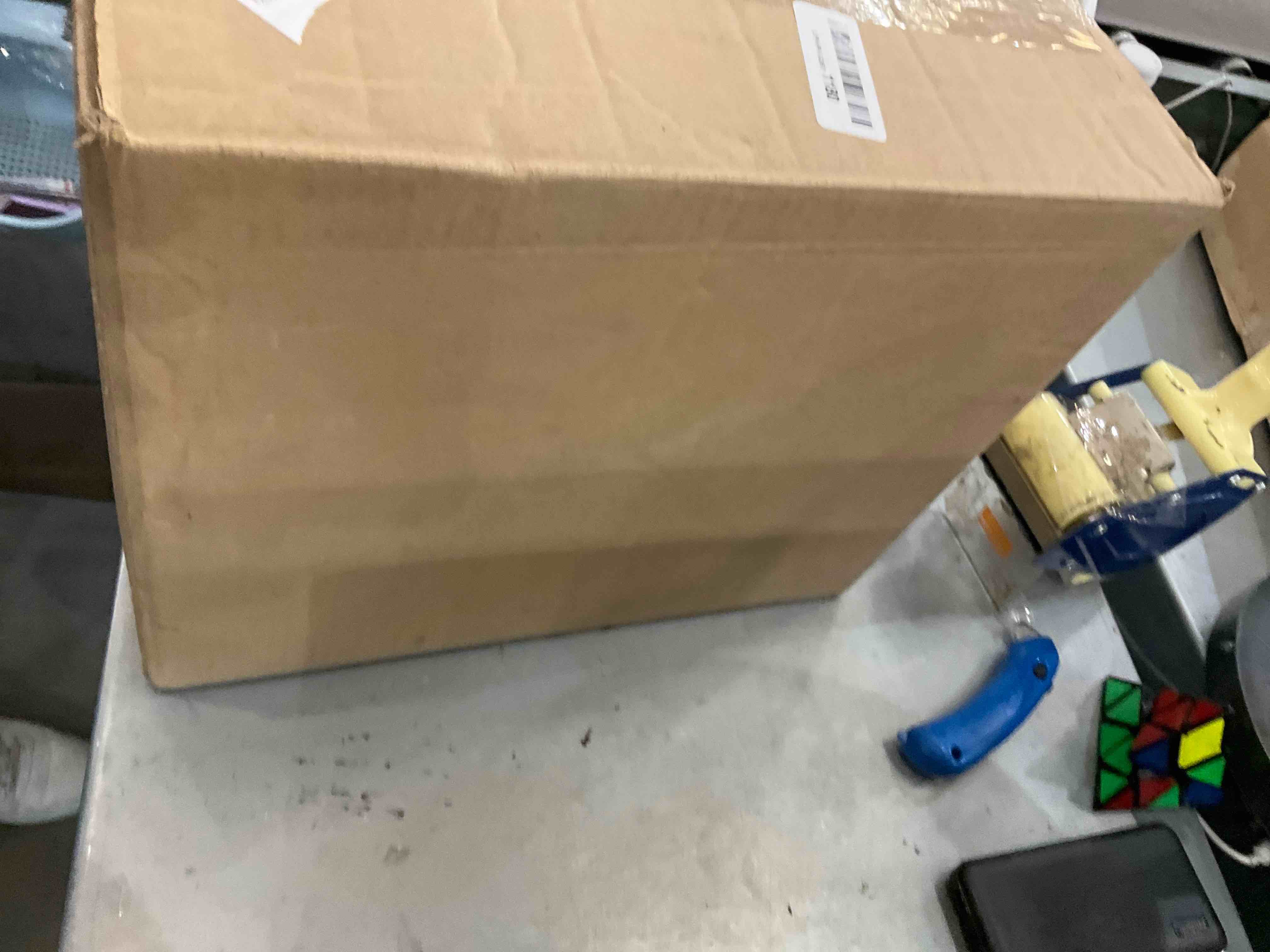 https://s3.amazonaws.com/lotting-images-prod/bidfta/EXS00357315_1690208502119.jpeg