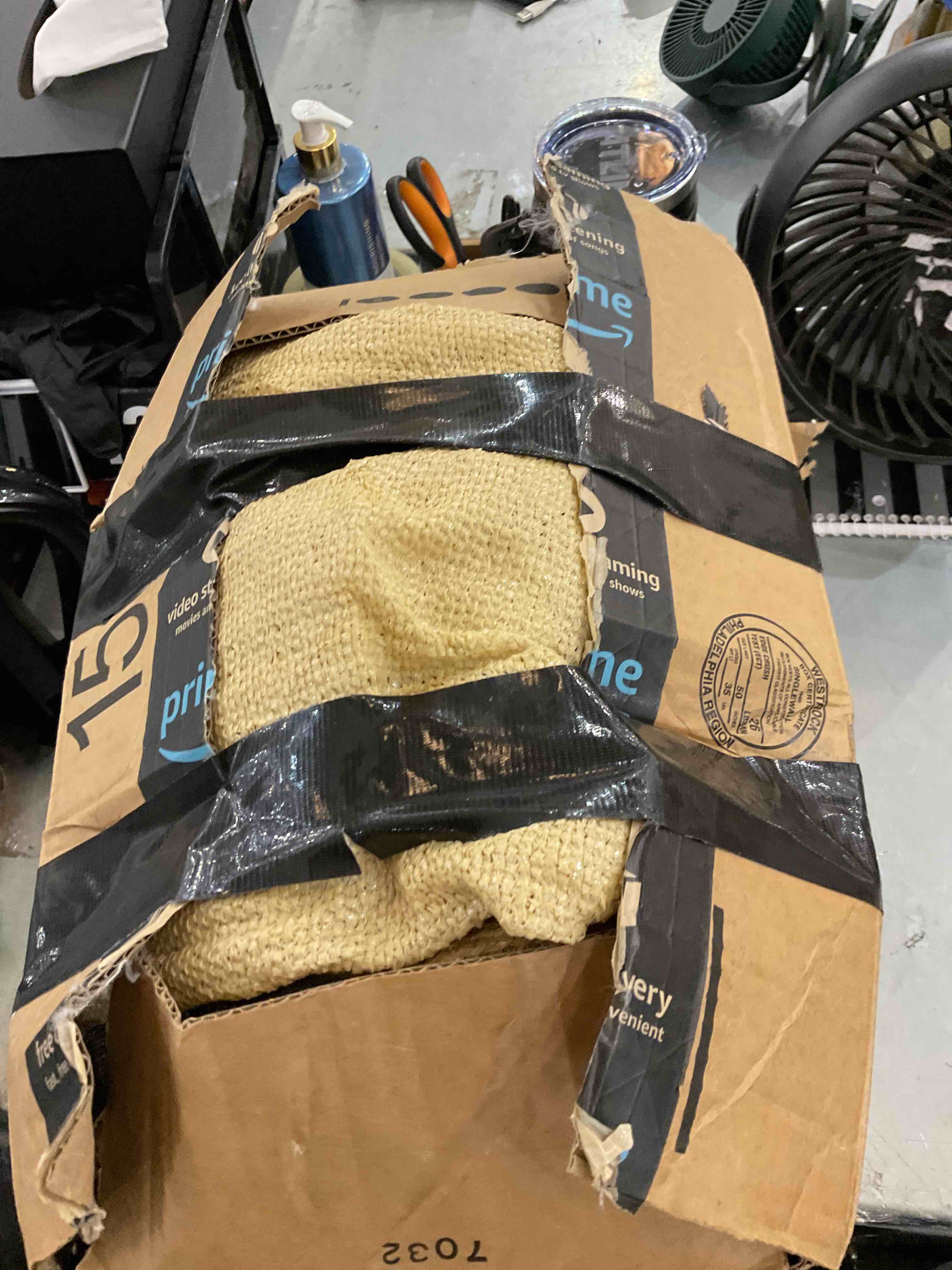 https://s3.amazonaws.com/lotting-images-prod/bidfta/EXS00357797_1689864260475.jpeg