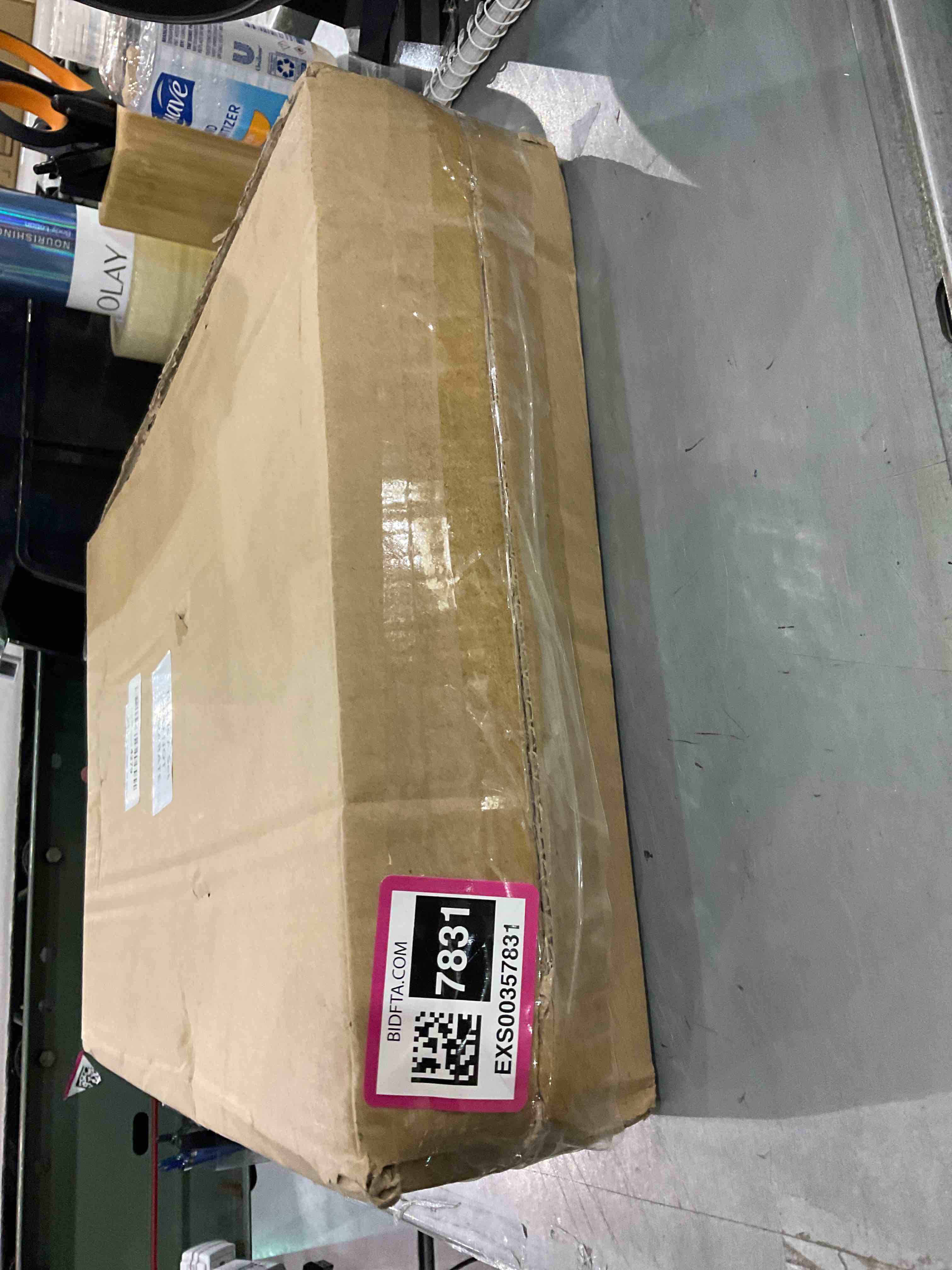 https://s3.amazonaws.com/lotting-images-prod/bidfta/EXS00357831_1689939155287.jpeg