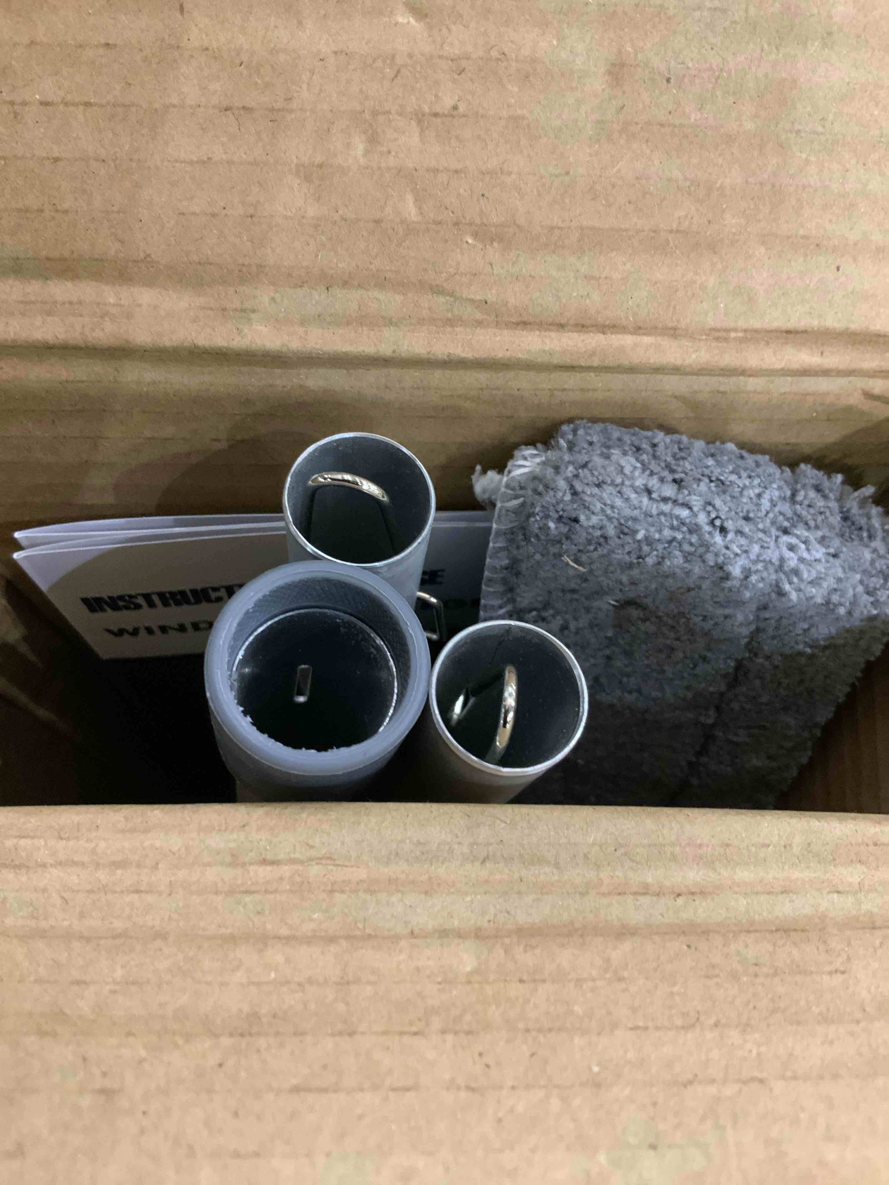 https://s3.amazonaws.com/lotting-images-prod/bidfta/EXS00358165_1689866299647.jpeg
