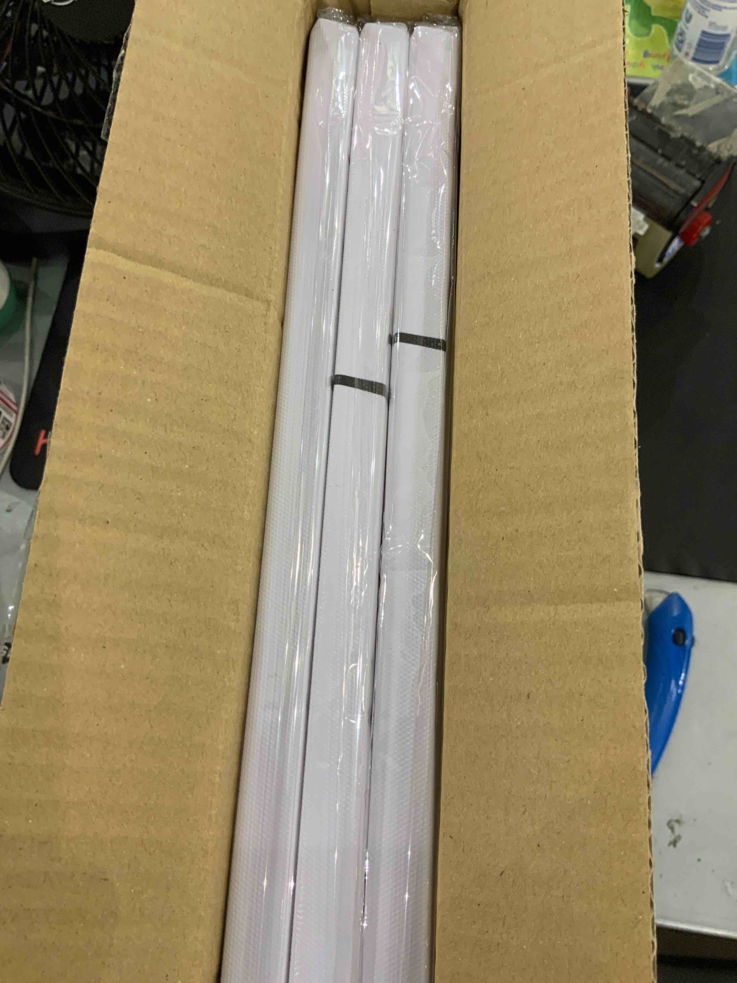 https://s3.amazonaws.com/lotting-images-prod/bidfta/EXS00358317_1689941169319.jpeg