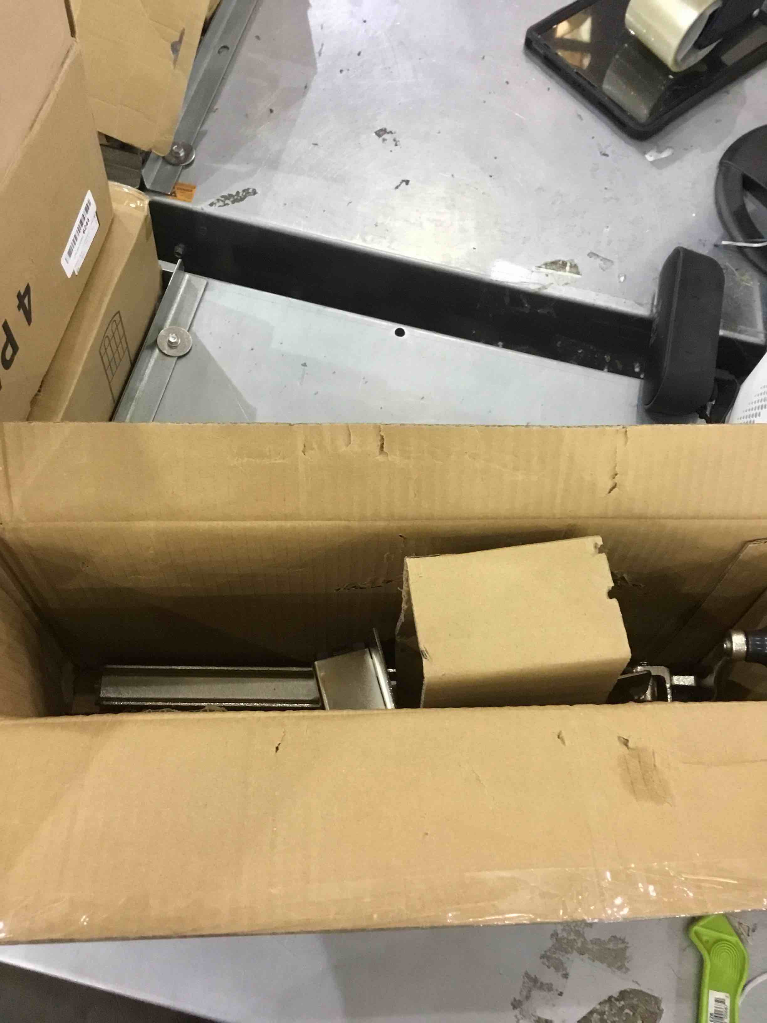 https://s3.amazonaws.com/lotting-images-prod/bidfta/EXS00358575_1689940281807.jpeg