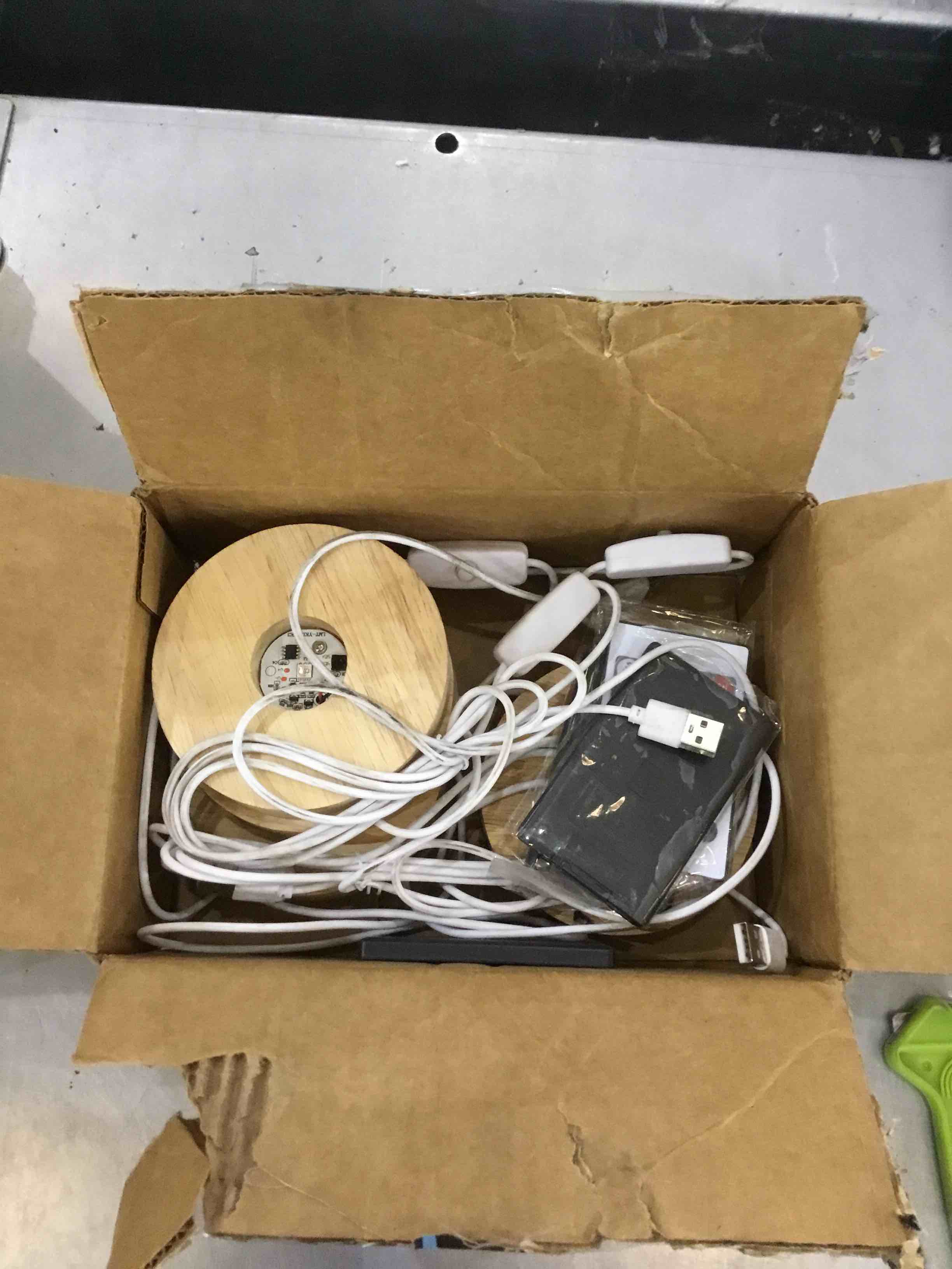 https://s3.amazonaws.com/lotting-images-prod/bidfta/EXS00358617_1689943734250.jpeg