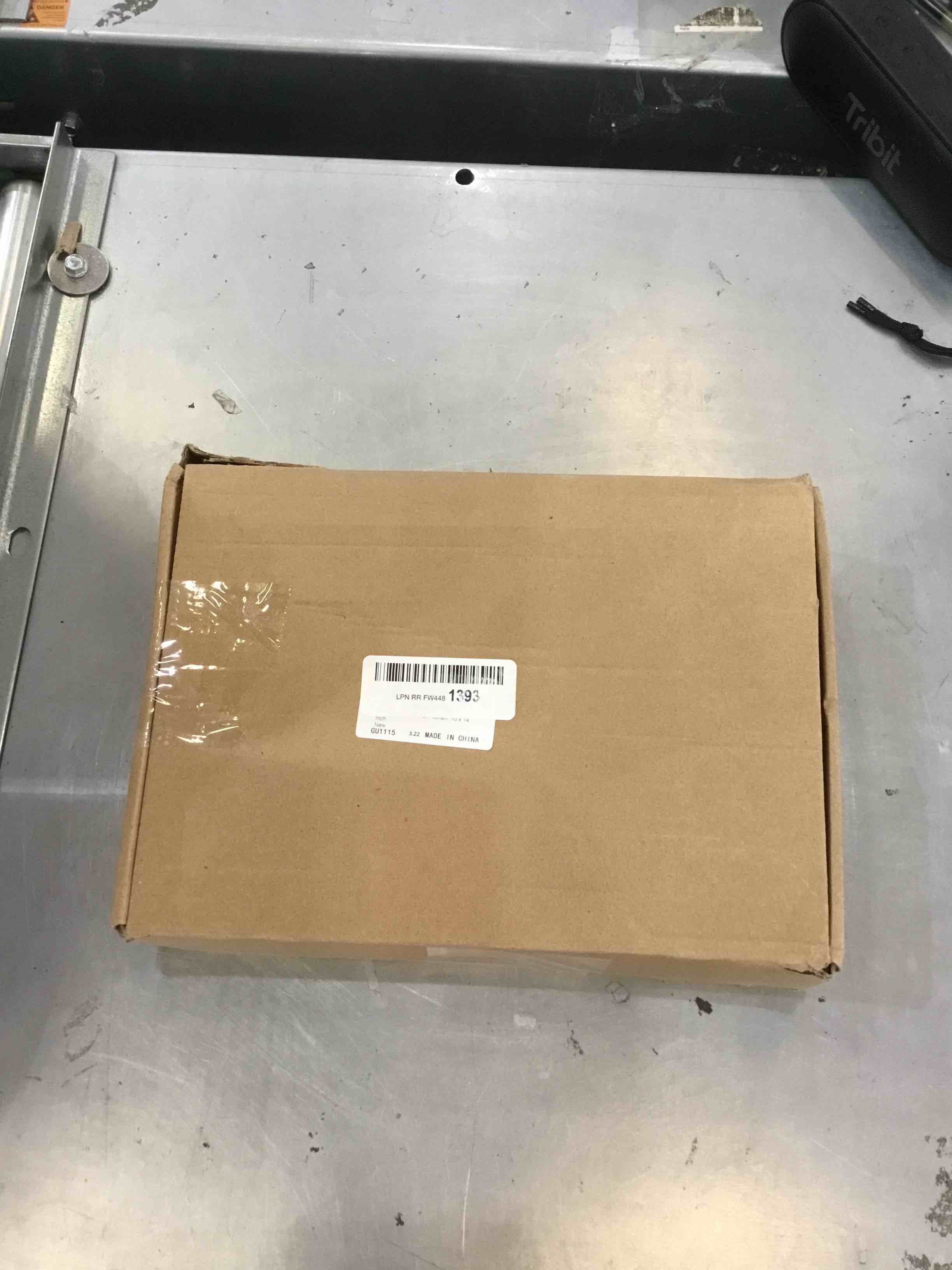 https://s3.amazonaws.com/lotting-images-prod/bidfta/EXS00358975_1690217353495.jpeg