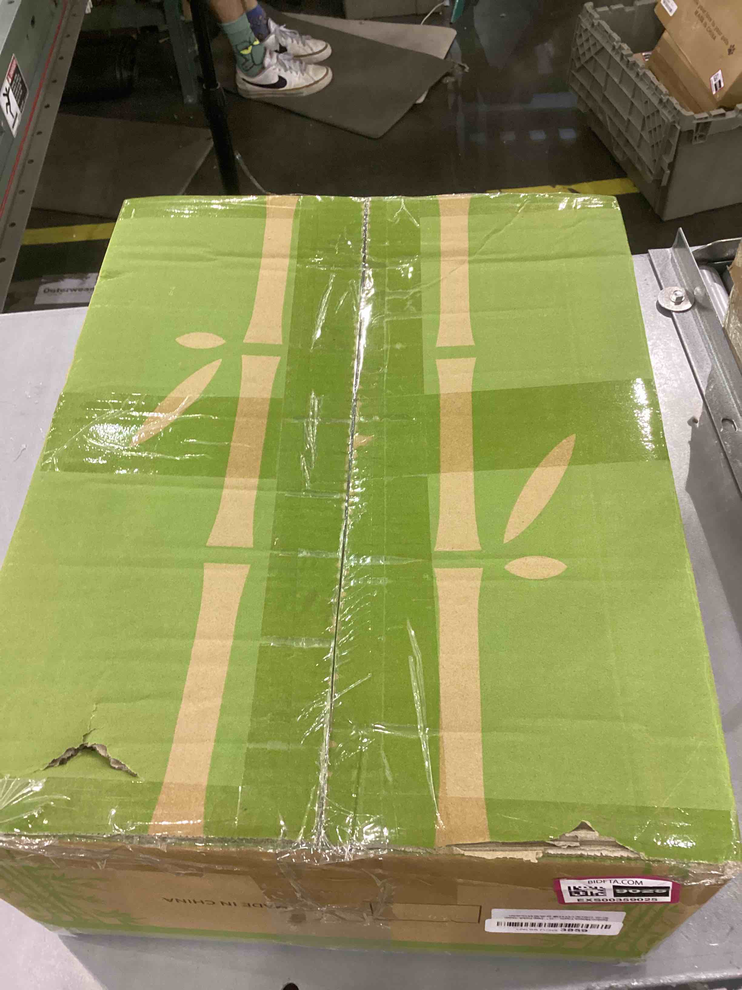 https://s3.amazonaws.com/lotting-images-prod/bidfta/EXS00359025_1689767415689.jpeg