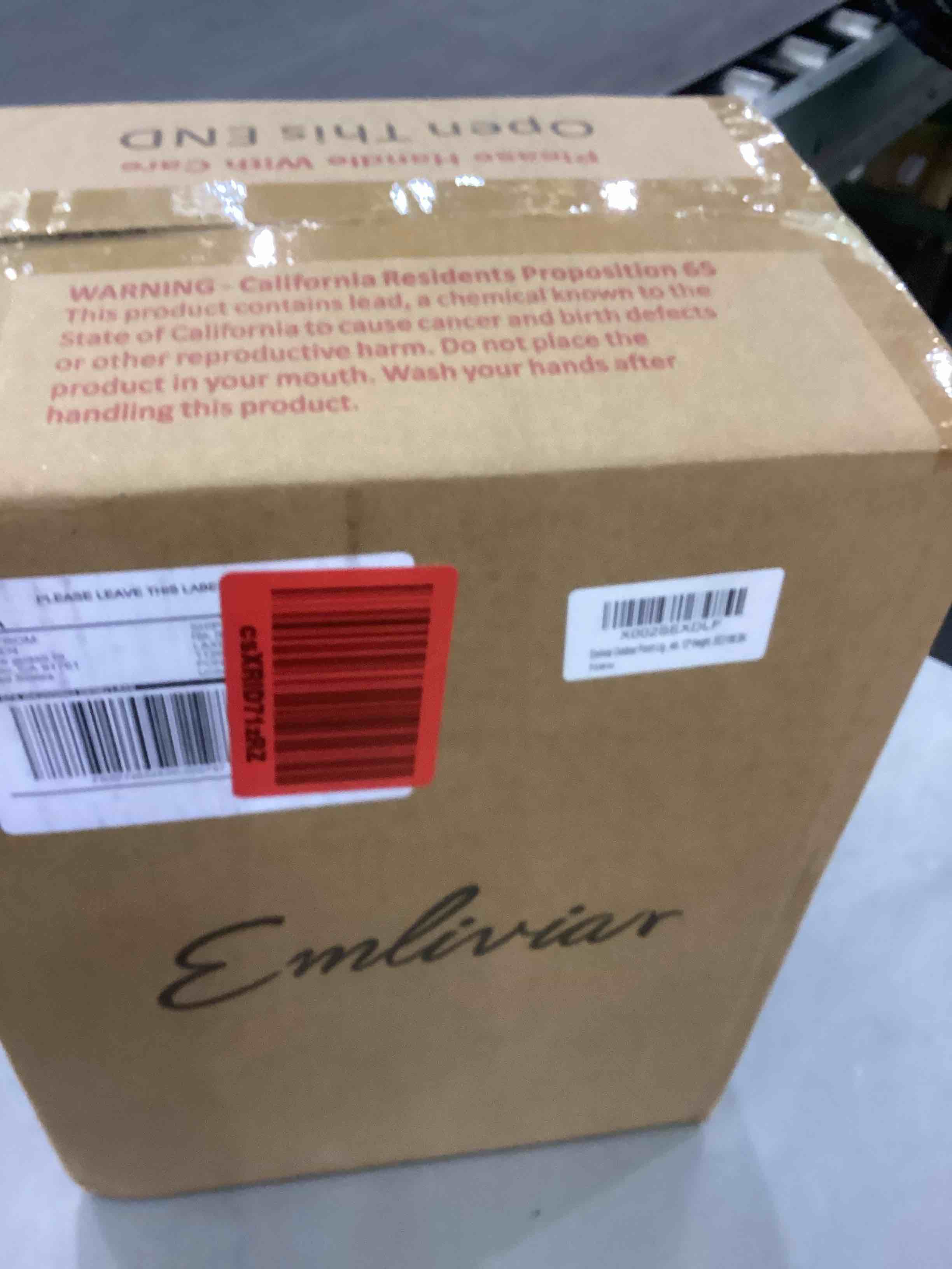https://s3.amazonaws.com/lotting-images-prod/bidfta/EXS00359313_1689946626932.jpeg