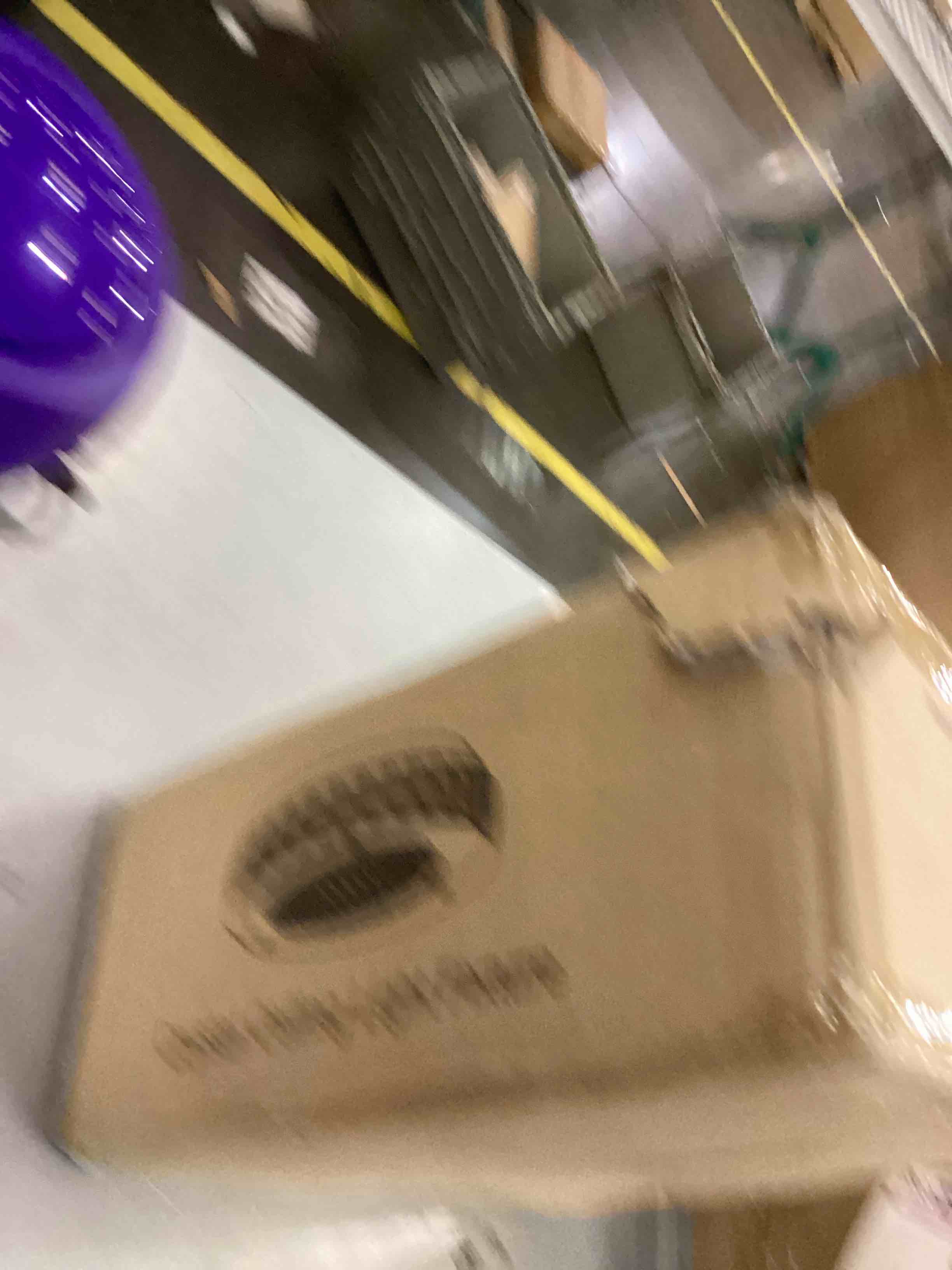 https://s3.amazonaws.com/lotting-images-prod/bidfta/EXS00359368_1689953548678.jpeg