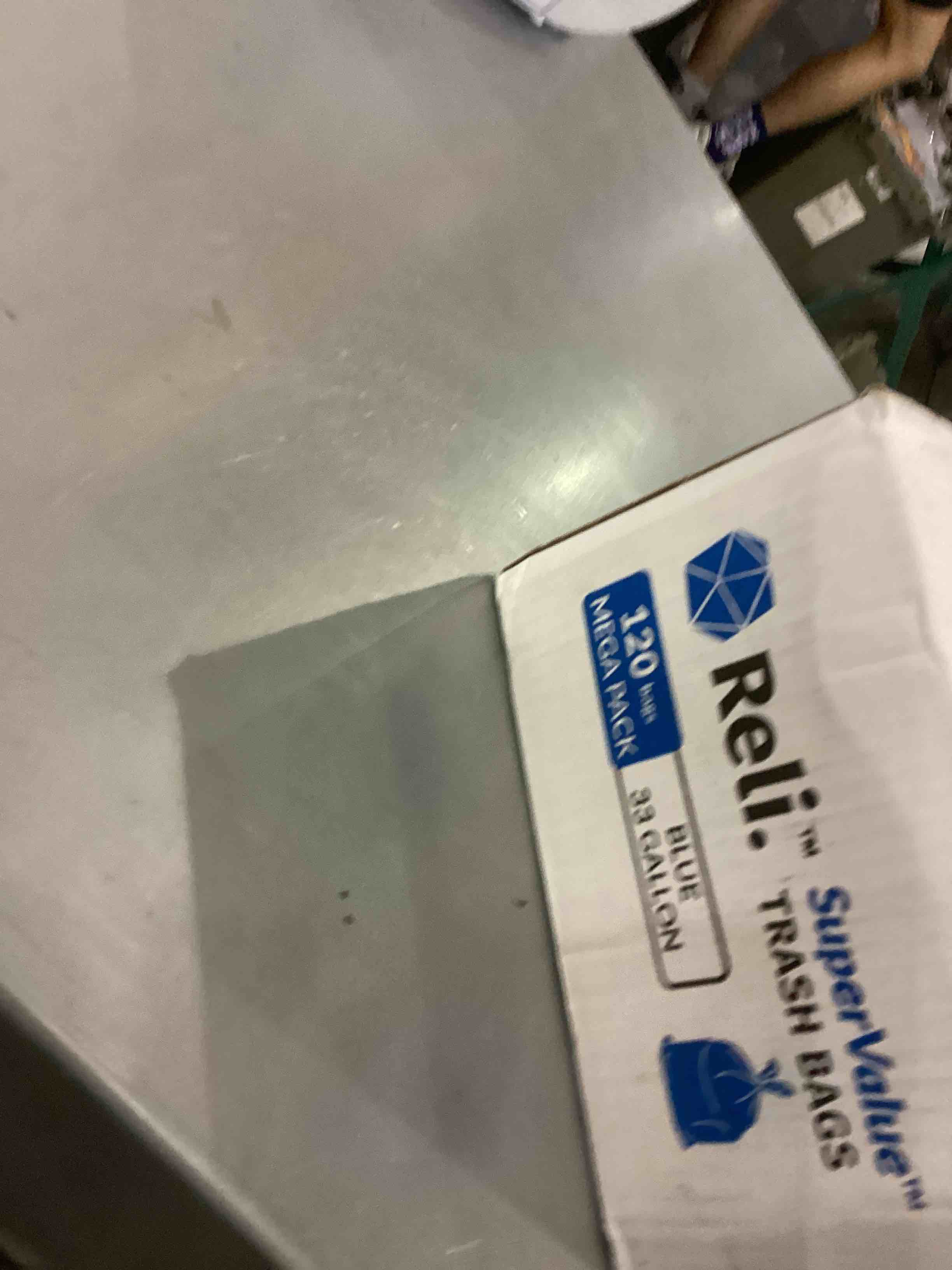 https://s3.amazonaws.com/lotting-images-prod/bidfta/EXS00361127_1691671142358.jpeg