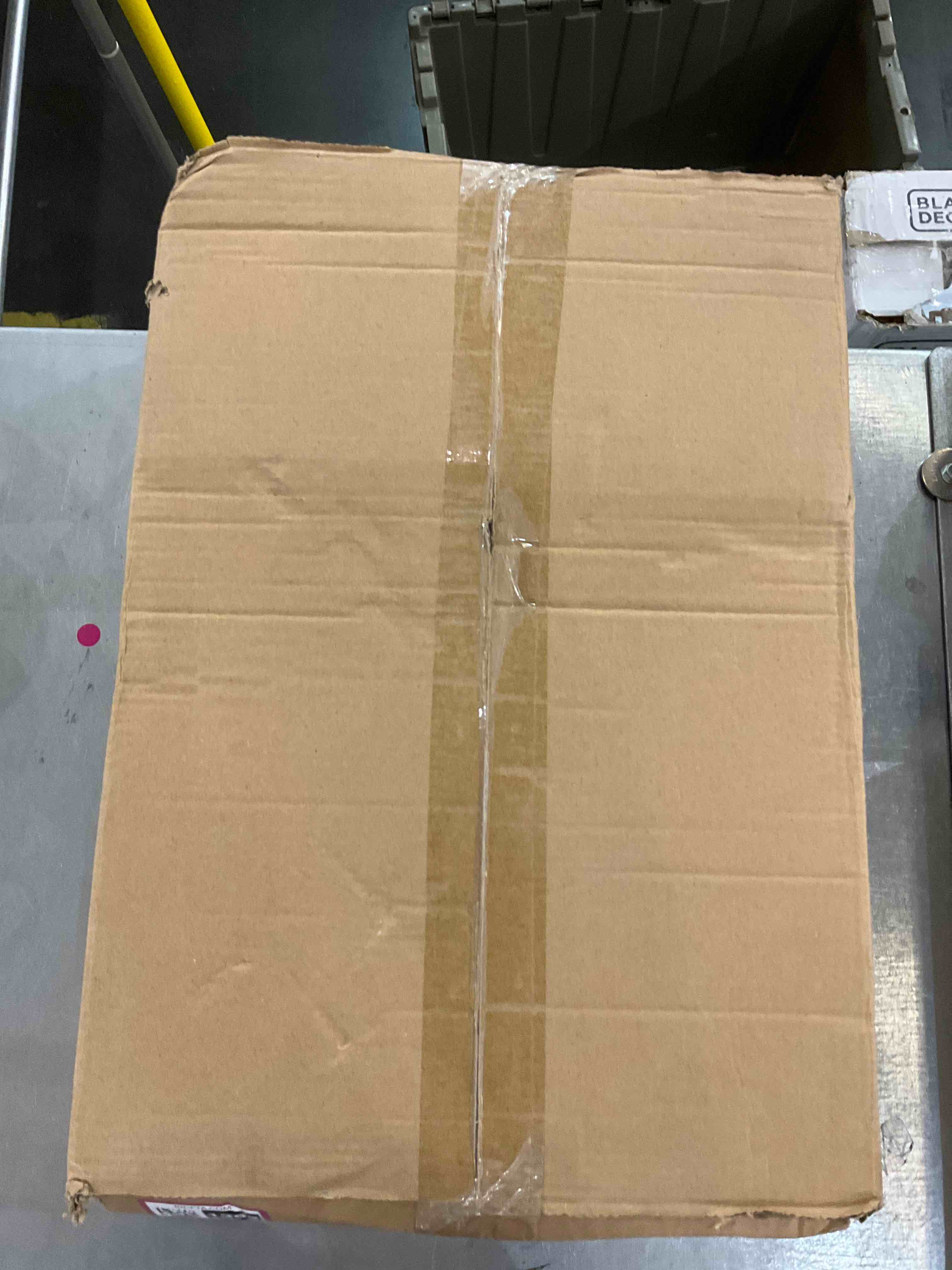 https://s3.amazonaws.com/lotting-images-prod/bidfta/EXS00361362_1694094252941.jpeg
