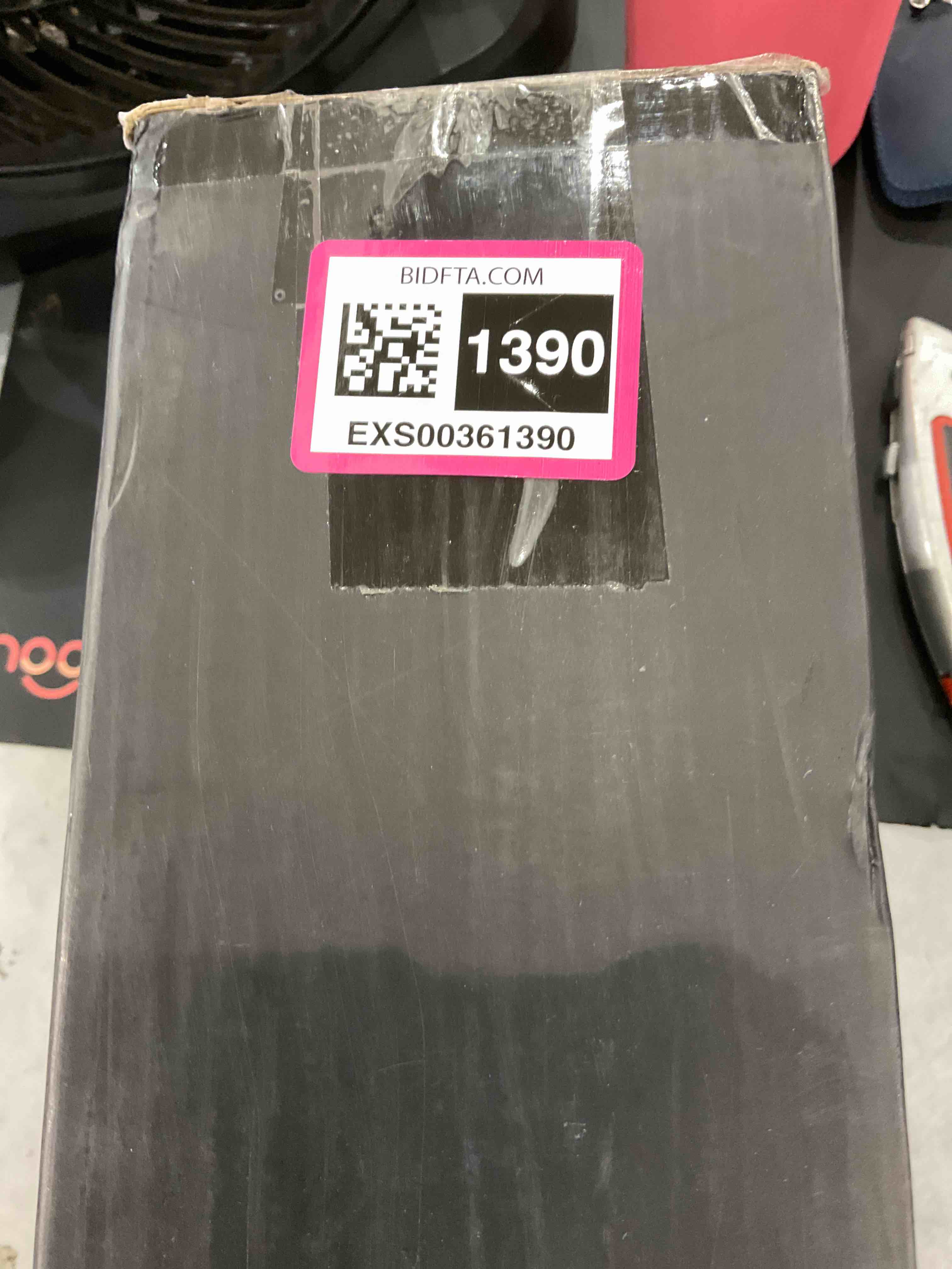 https://s3.amazonaws.com/lotting-images-prod/bidfta/EXS00361390_1694086409849.jpeg