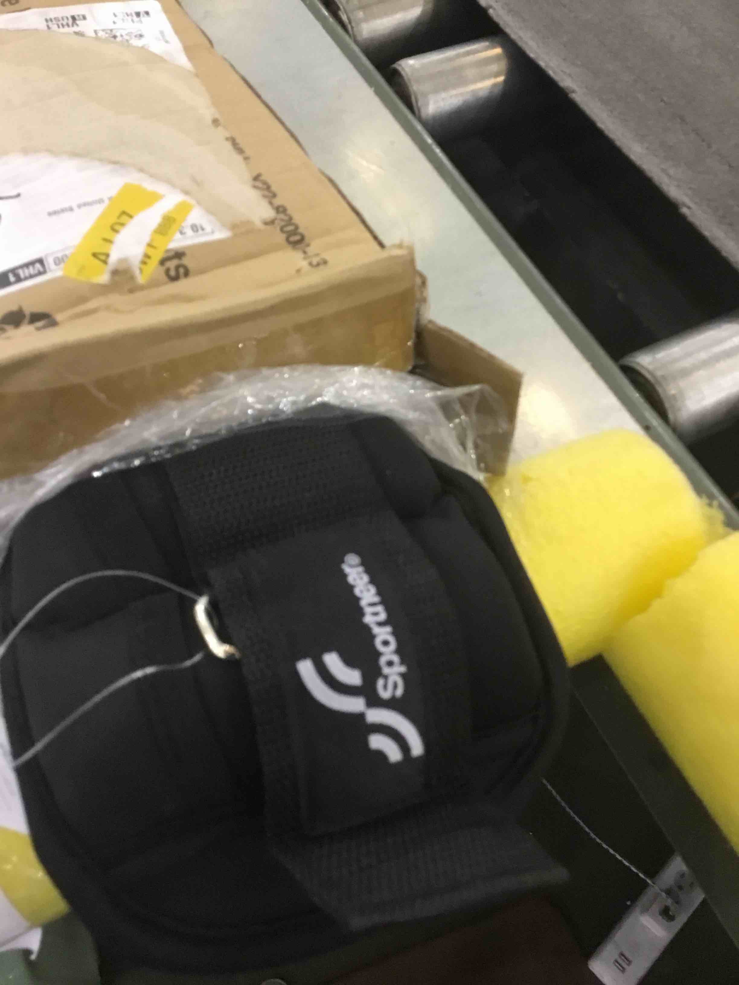 https://s3.amazonaws.com/lotting-images-prod/bidfta/EXS00362033_1690380380664.jpeg