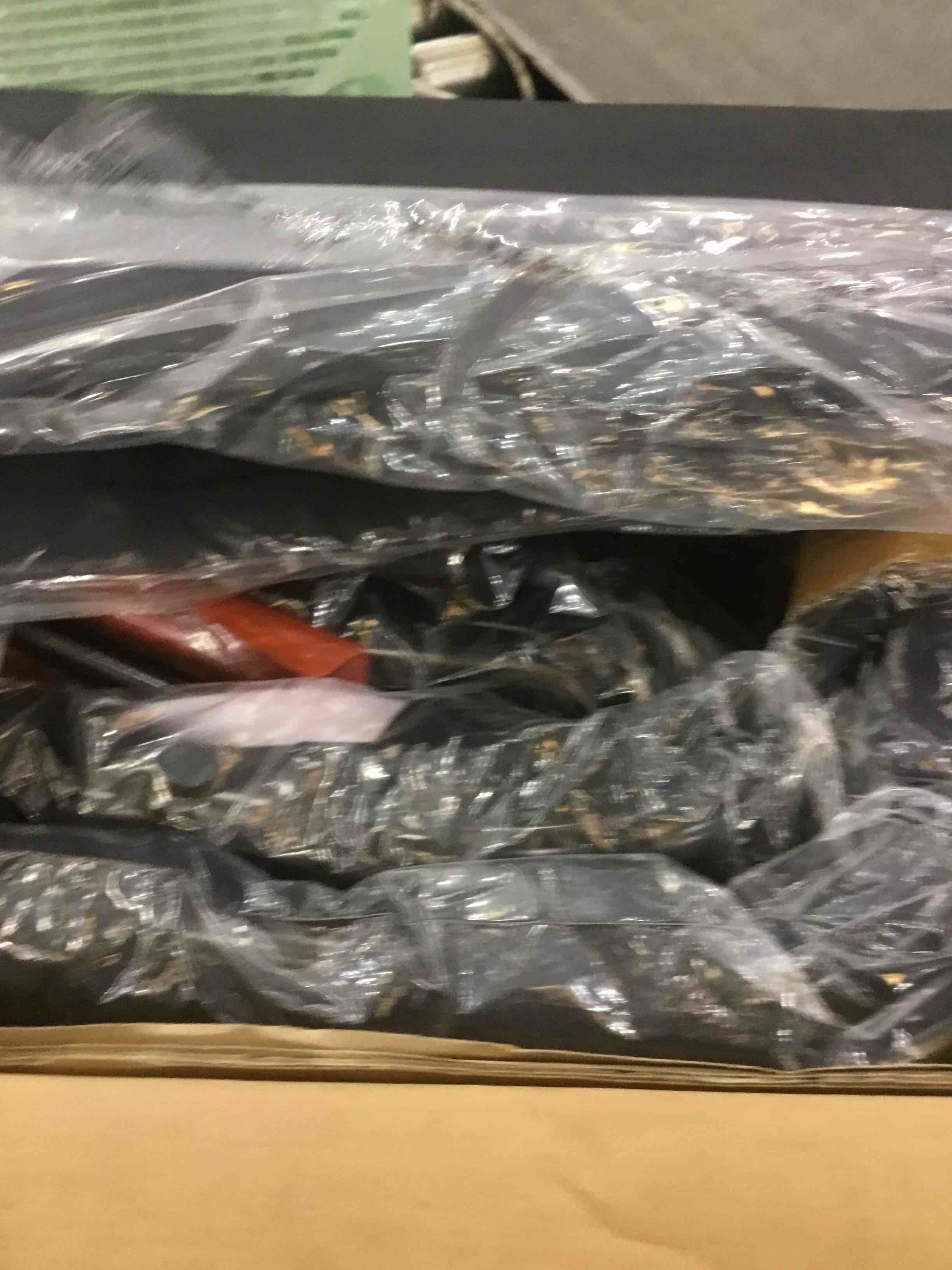 https://s3.amazonaws.com/lotting-images-prod/bidfta/EXS00362256_1690482565803.jpeg