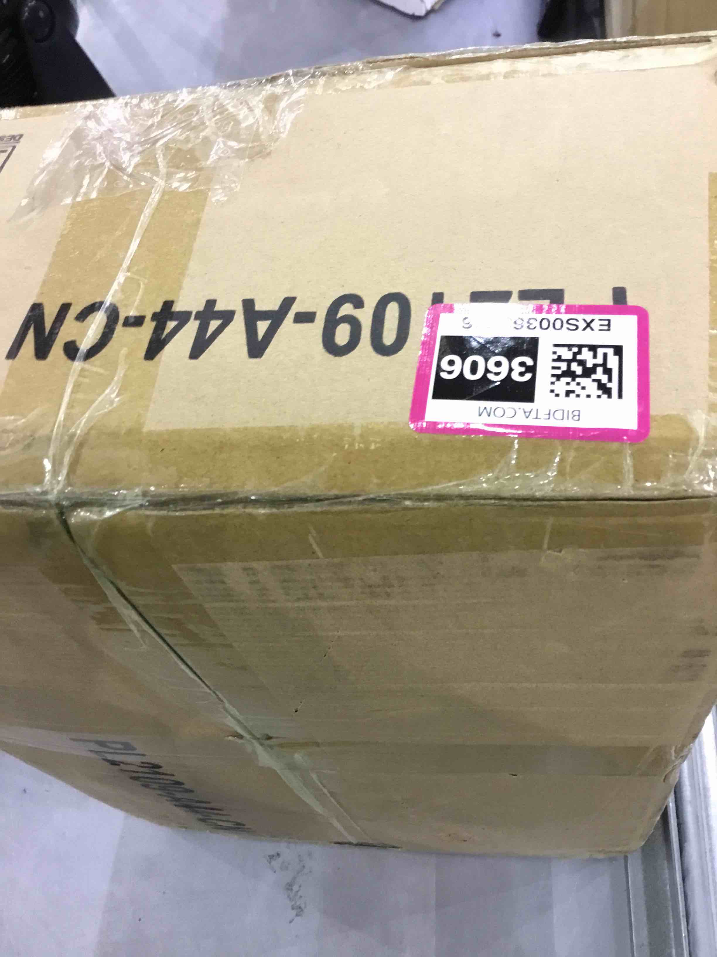 https://s3.amazonaws.com/lotting-images-prod/bidfta/EXS00363606_1691066199045.jpeg