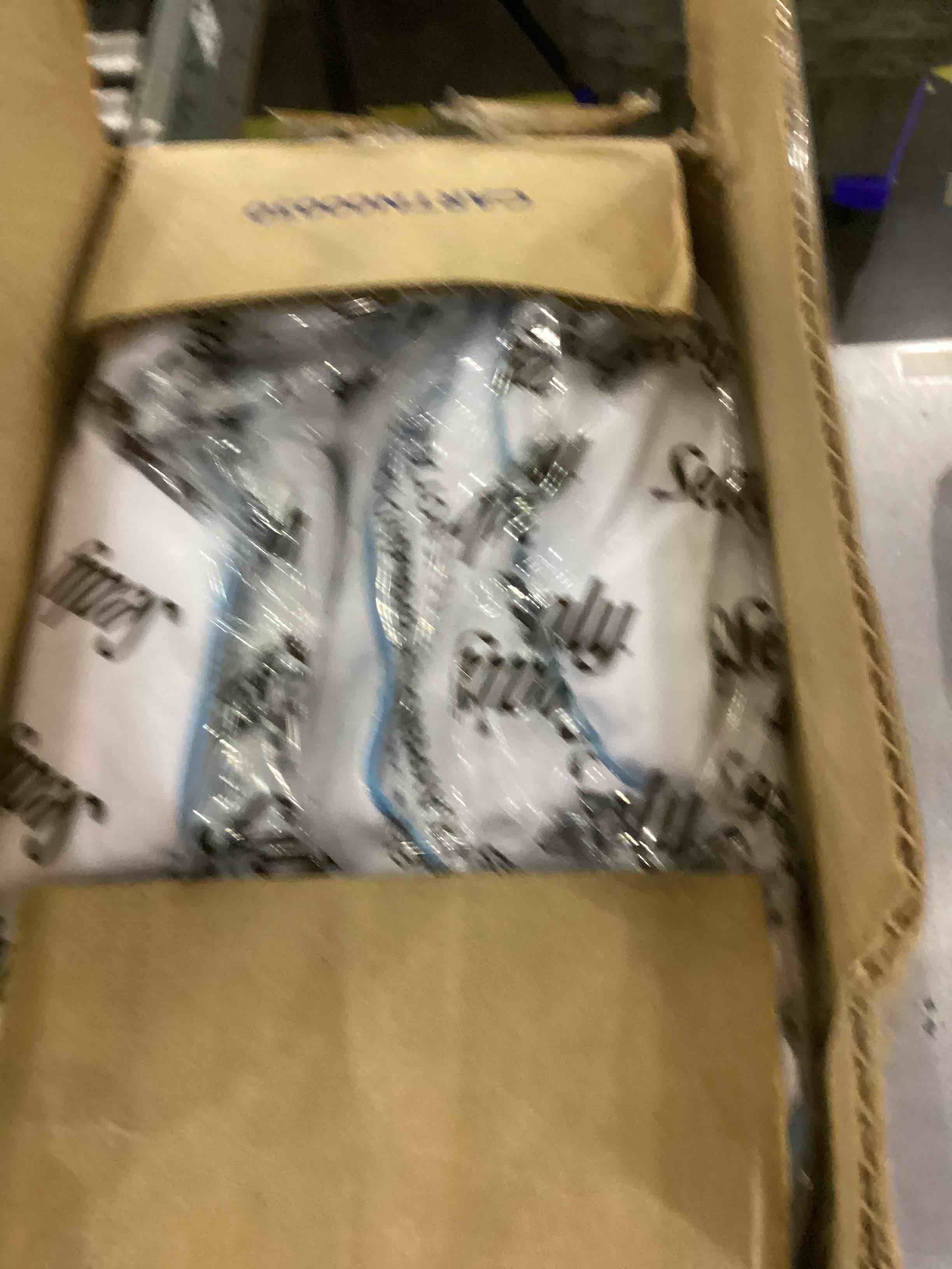 https://s3.amazonaws.com/lotting-images-prod/bidfta/EXS00363747_1694431542707.jpeg
