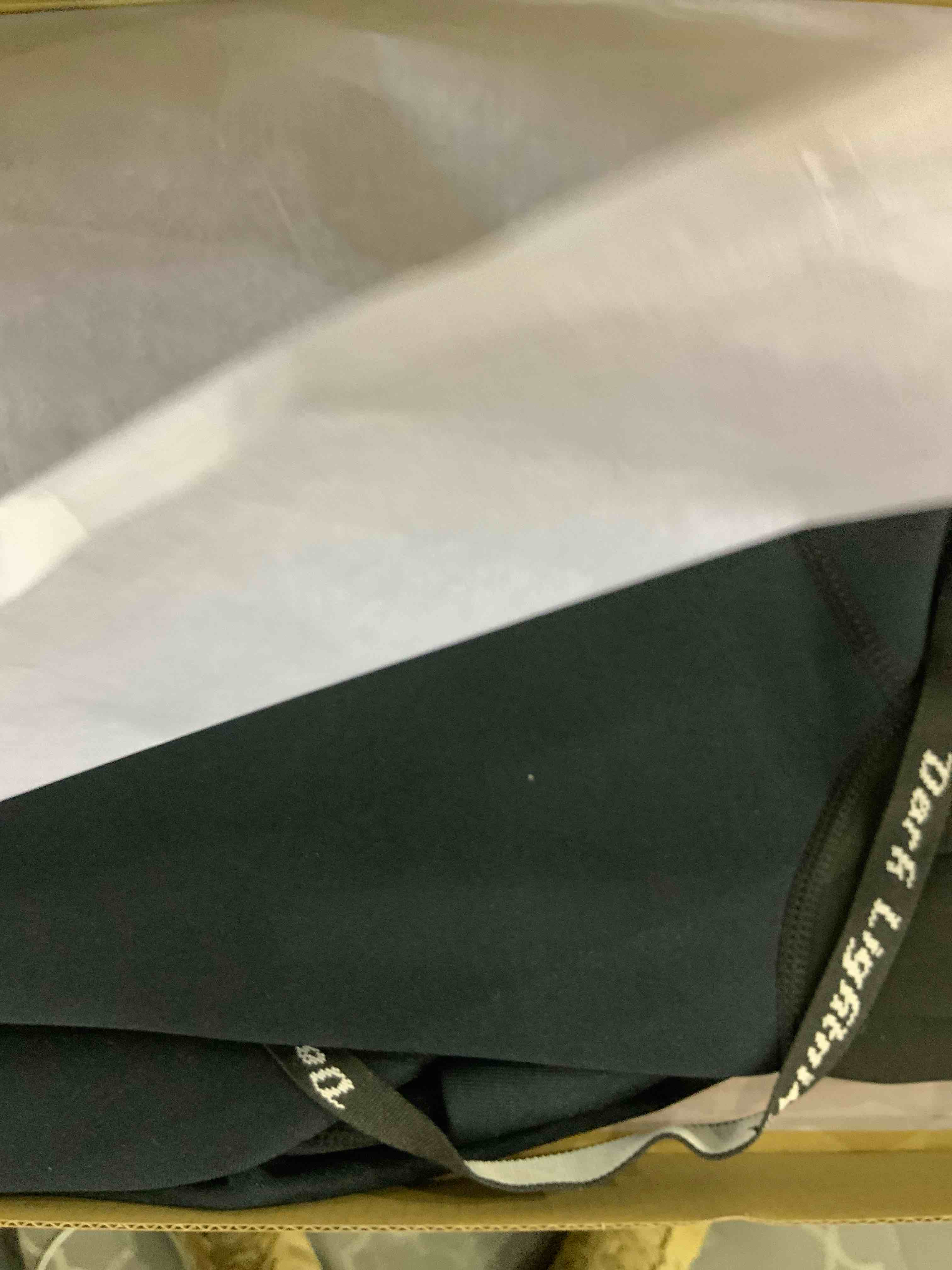 https://s3.amazonaws.com/lotting-images-prod/bidfta/EXS00363810_1691151342697.jpeg