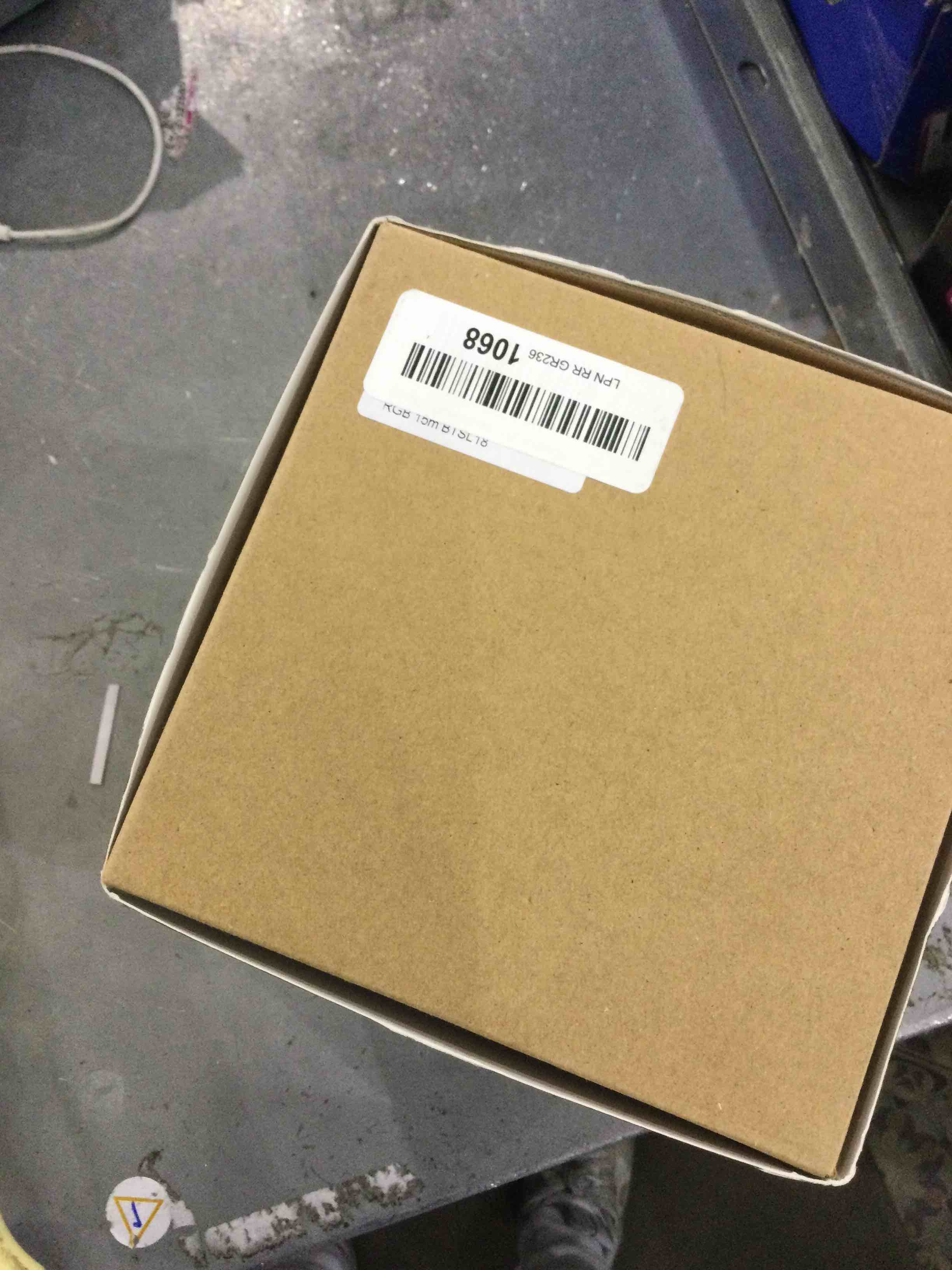 https://s3.amazonaws.com/lotting-images-prod/bidfta/EXS00363997_1691410223954.jpeg