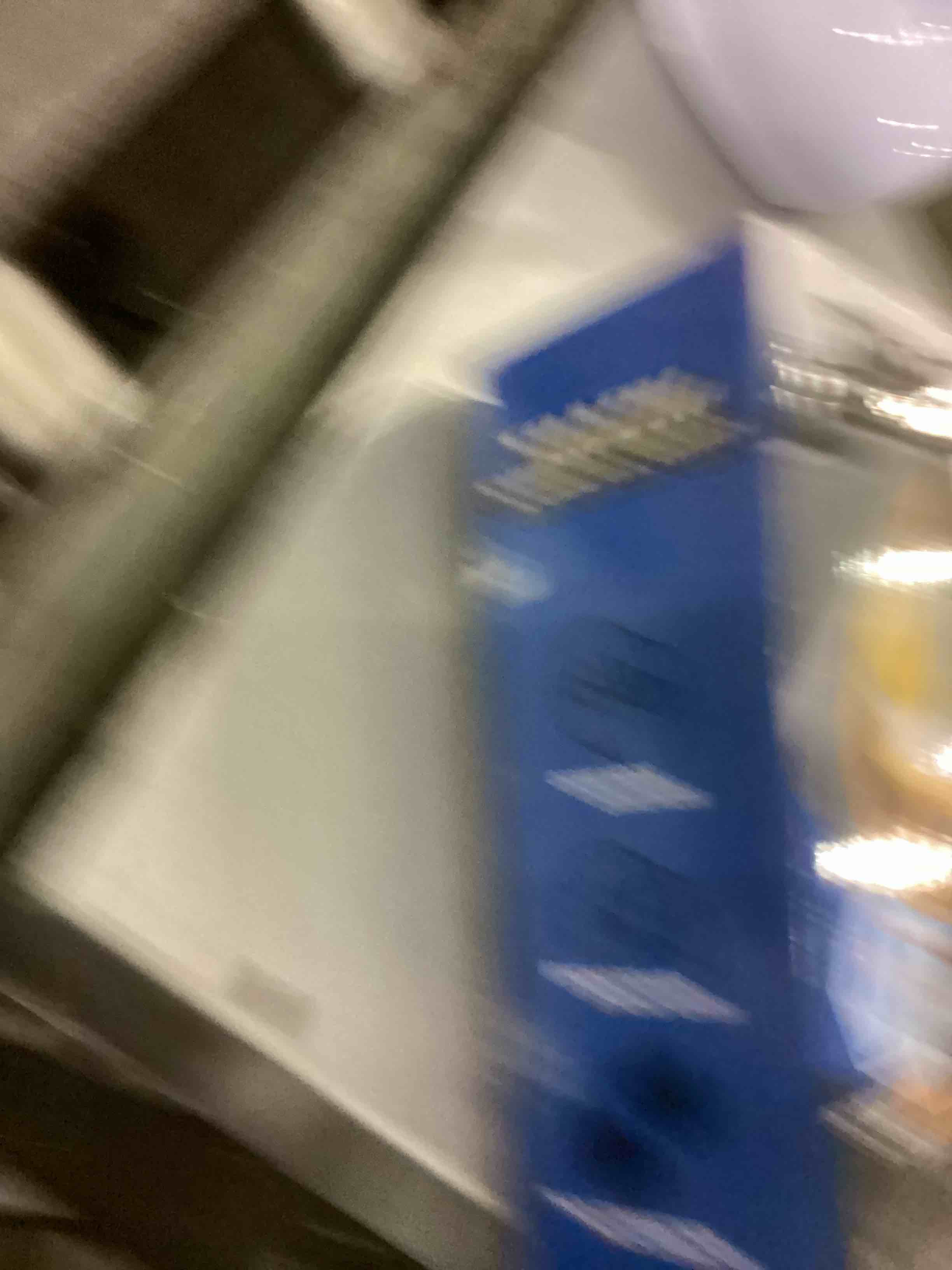 https://s3.amazonaws.com/lotting-images-prod/bidfta/EXS00364030_1694431589205.jpeg
