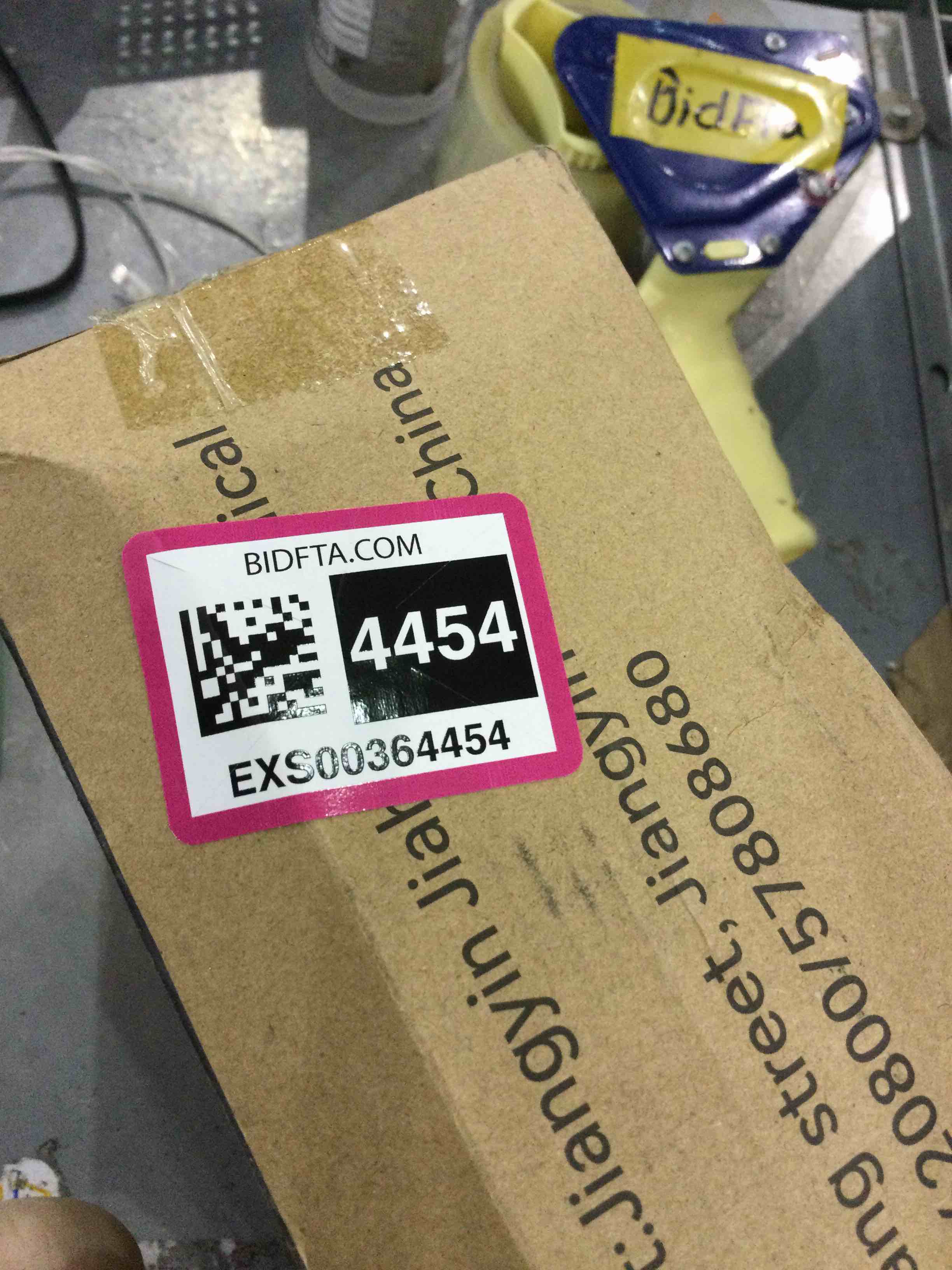 https://s3.amazonaws.com/lotting-images-prod/bidfta/EXS00364454_1692359606130.jpeg