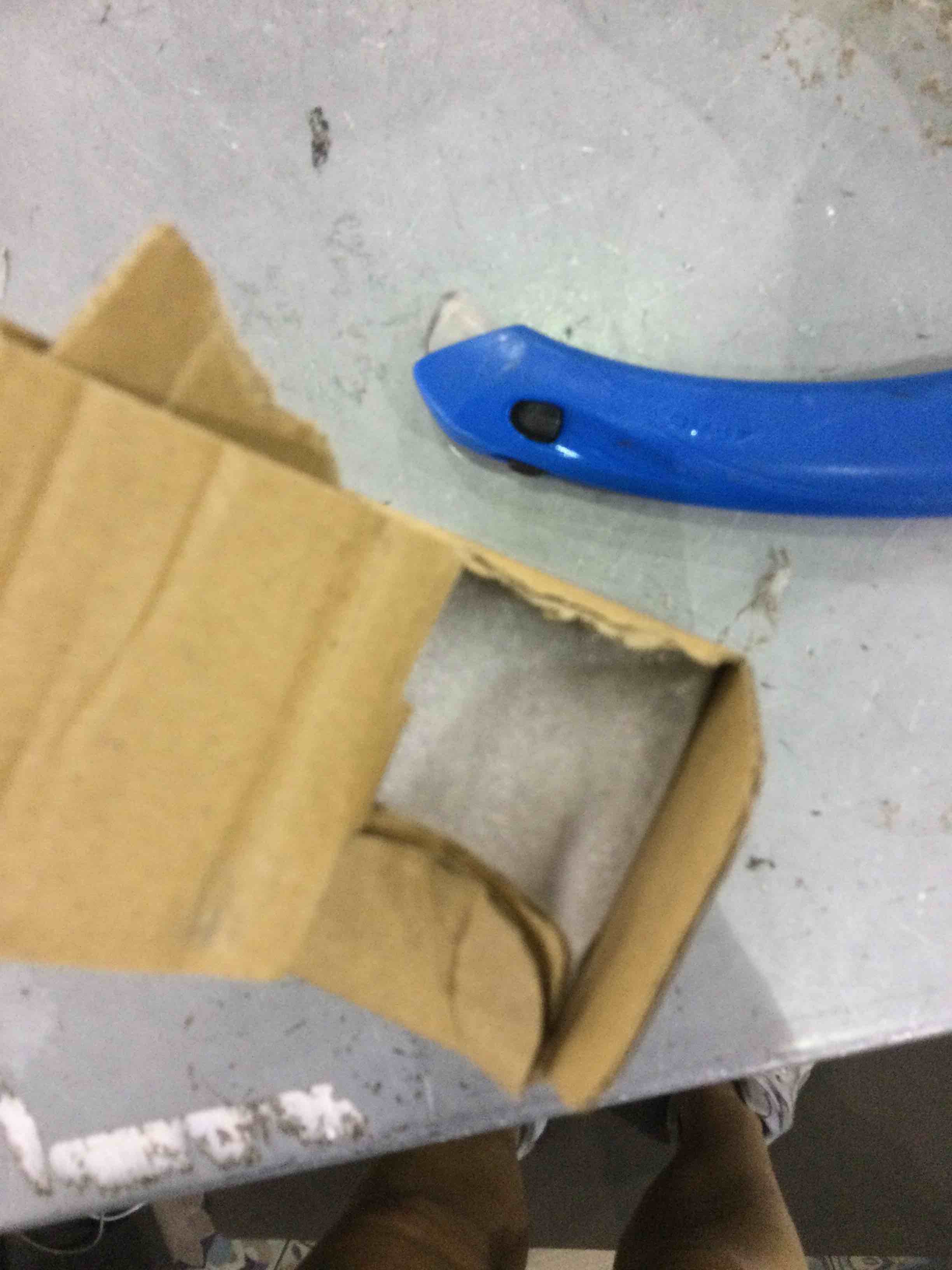 https://s3.amazonaws.com/lotting-images-prod/bidfta/EXS00365583_1690545012786.jpeg