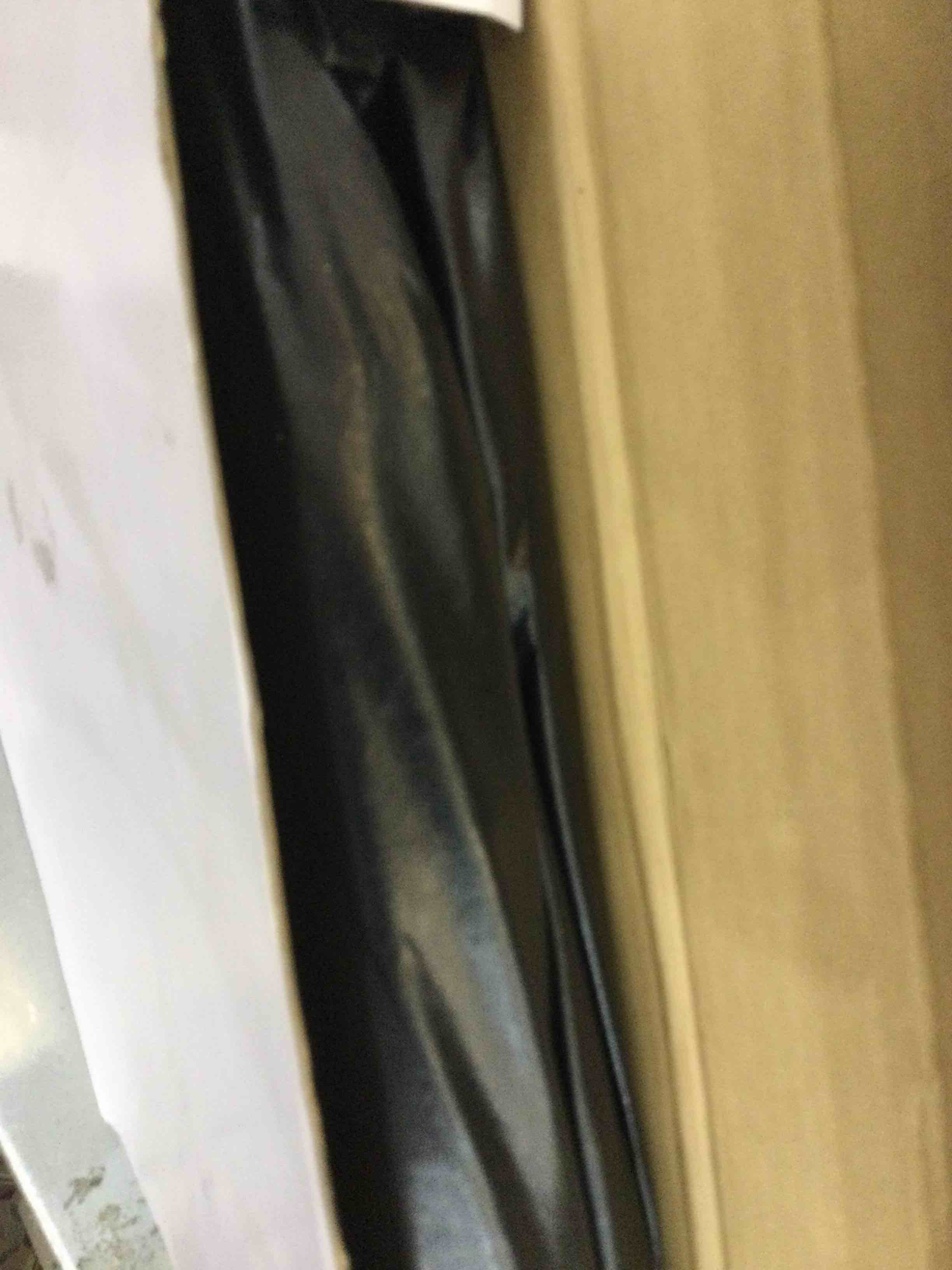https://s3.amazonaws.com/lotting-images-prod/bidfta/EXS00365987_1690902996179.jpeg
