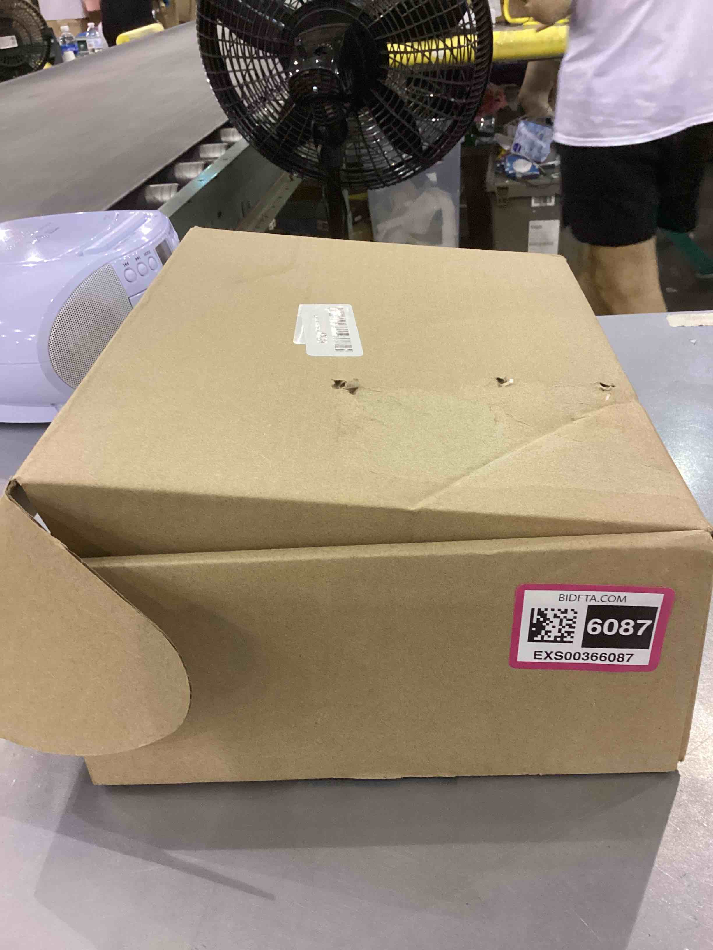 https://s3.amazonaws.com/lotting-images-prod/bidfta/EXS00366087_1690459796150.jpeg