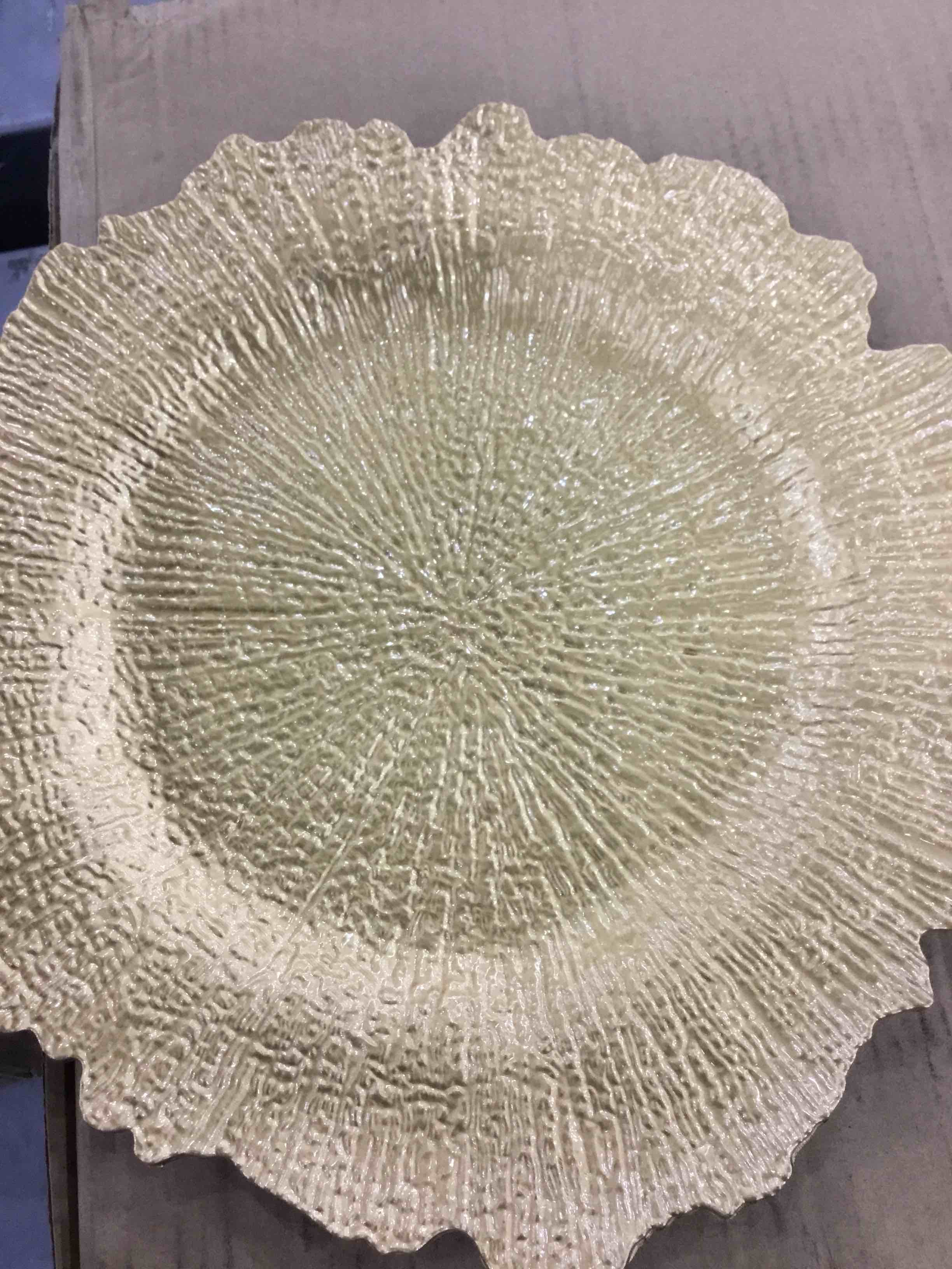 Gold Plastic Reef Charger Plates - 12 pcs 13 Inch Round Floral Sponge Charger Plates Wedding Party Decoration (Gold, 12)