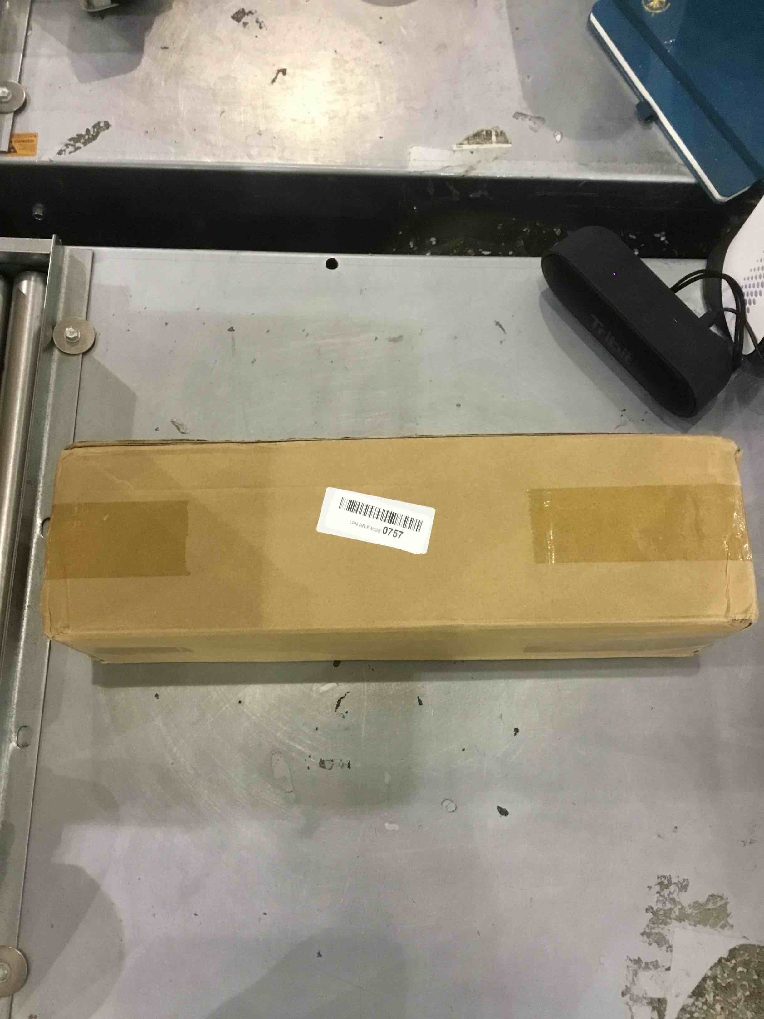 https://s3.amazonaws.com/lotting-images-prod/bidfta/EXS00368644_1690803161211.jpeg
