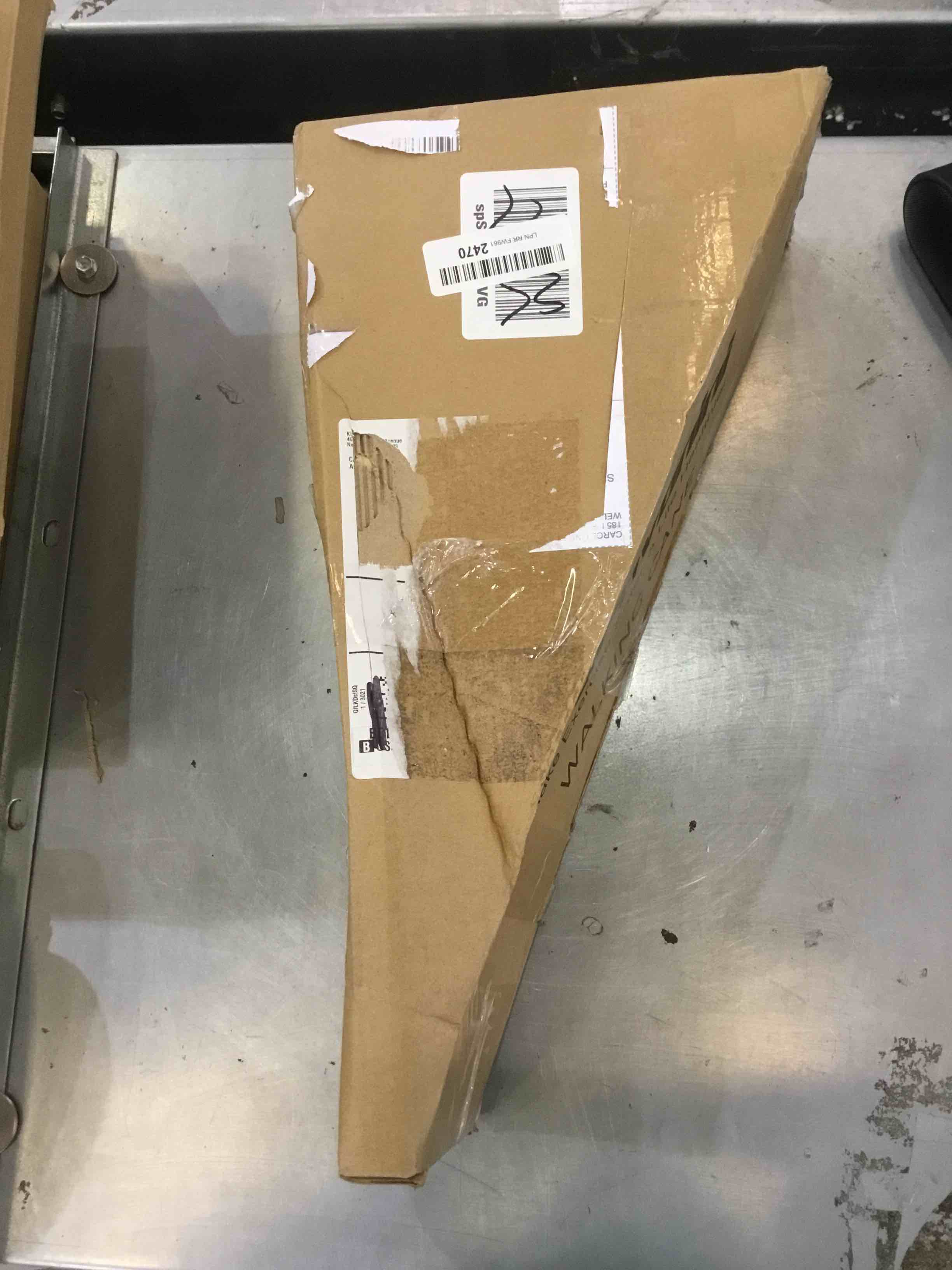 https://s3.amazonaws.com/lotting-images-prod/bidfta/EXS00368789_1690817382194.jpeg