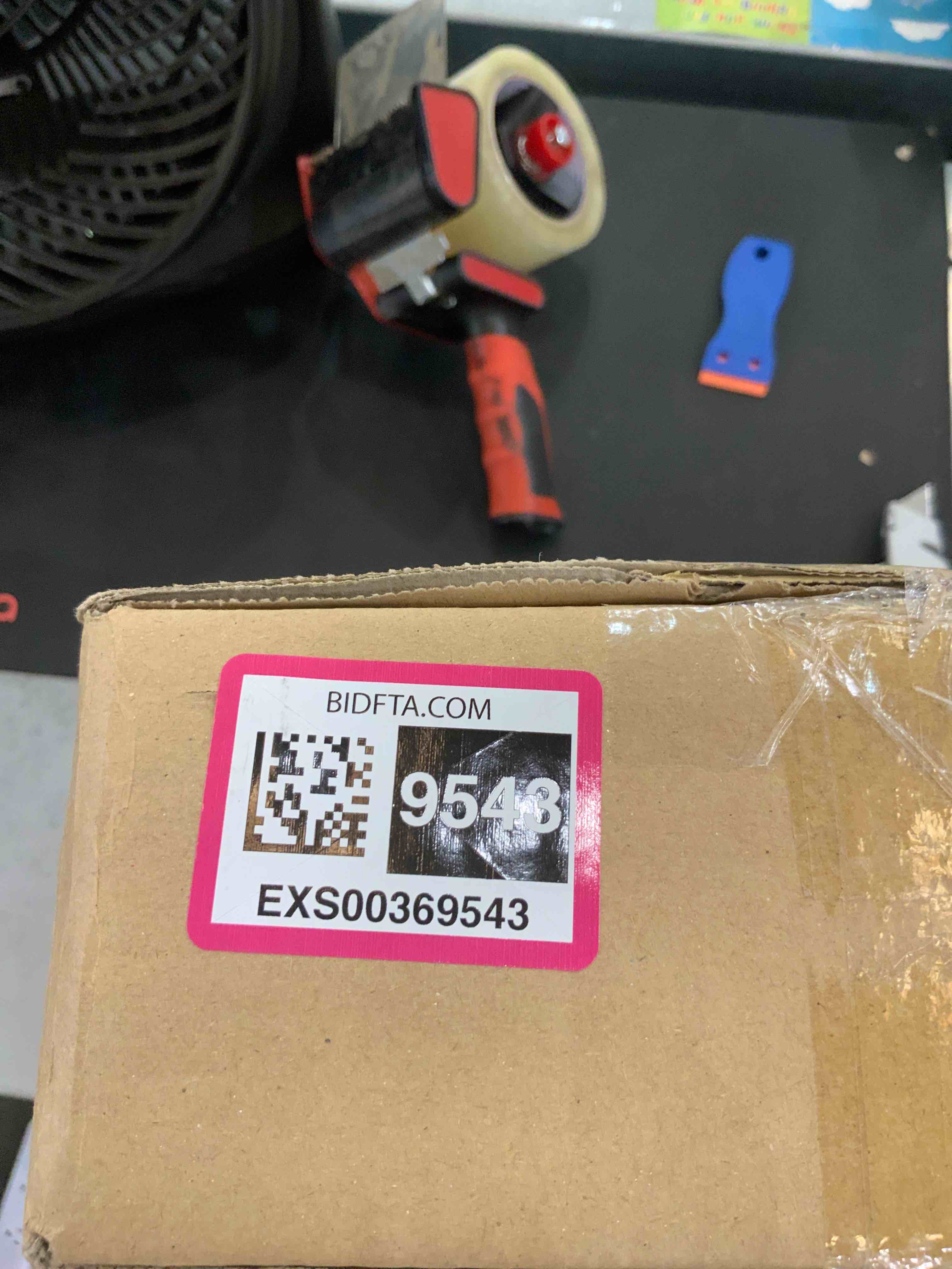 https://s3.amazonaws.com/lotting-images-prod/bidfta/EXS00369543_1690470439133.jpeg
