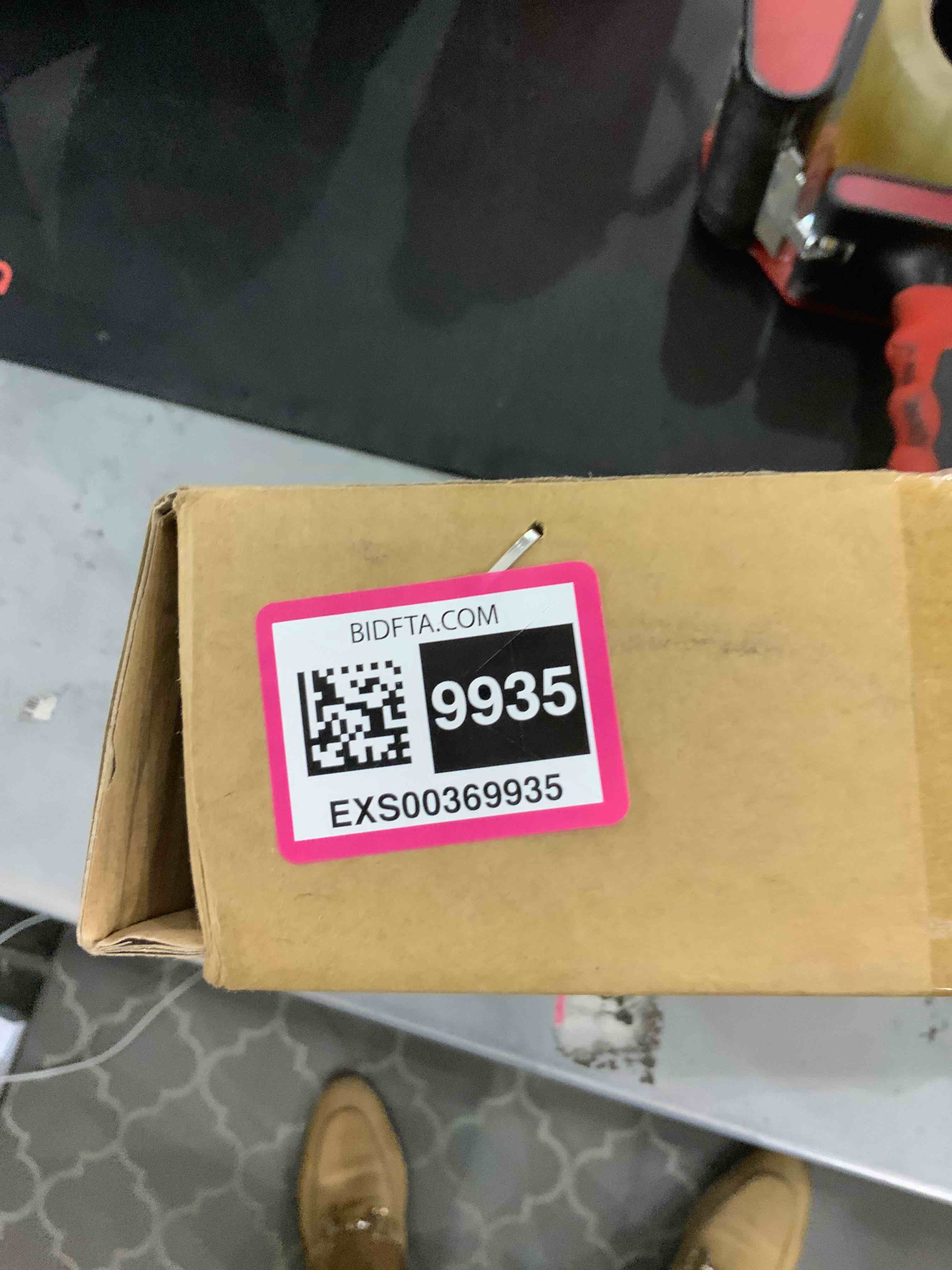 https://s3.amazonaws.com/lotting-images-prod/bidfta/EXS00369935_1690803204930.jpeg