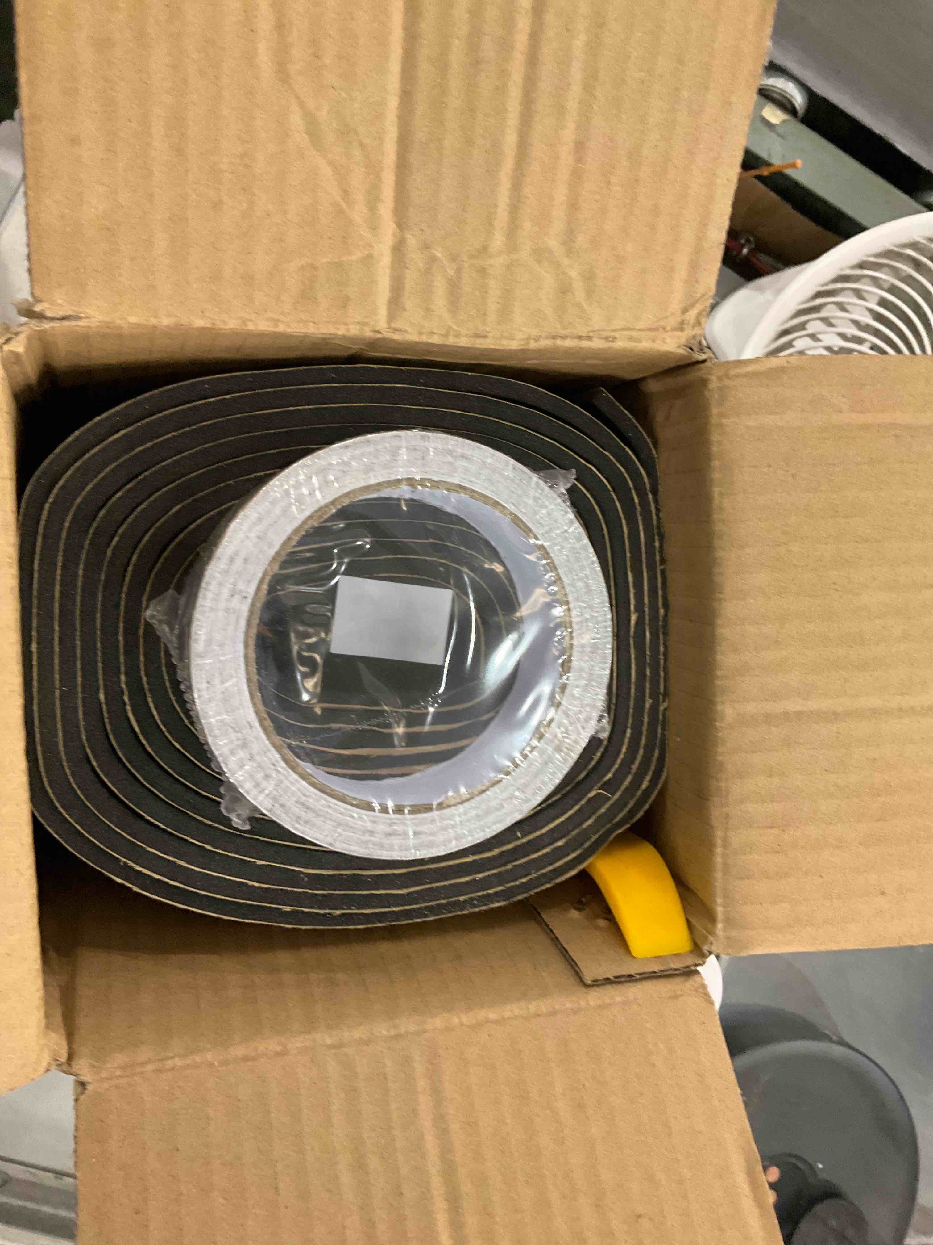 AggSound 157mil 18sqft Roll Pack Universal Sound Deadener for Cars with Aluminum Foil Tape&Car Trim Removal Tool-Closed Cell Foam Noise Deadening Material-Heat Shield Insulation Dampening Mat