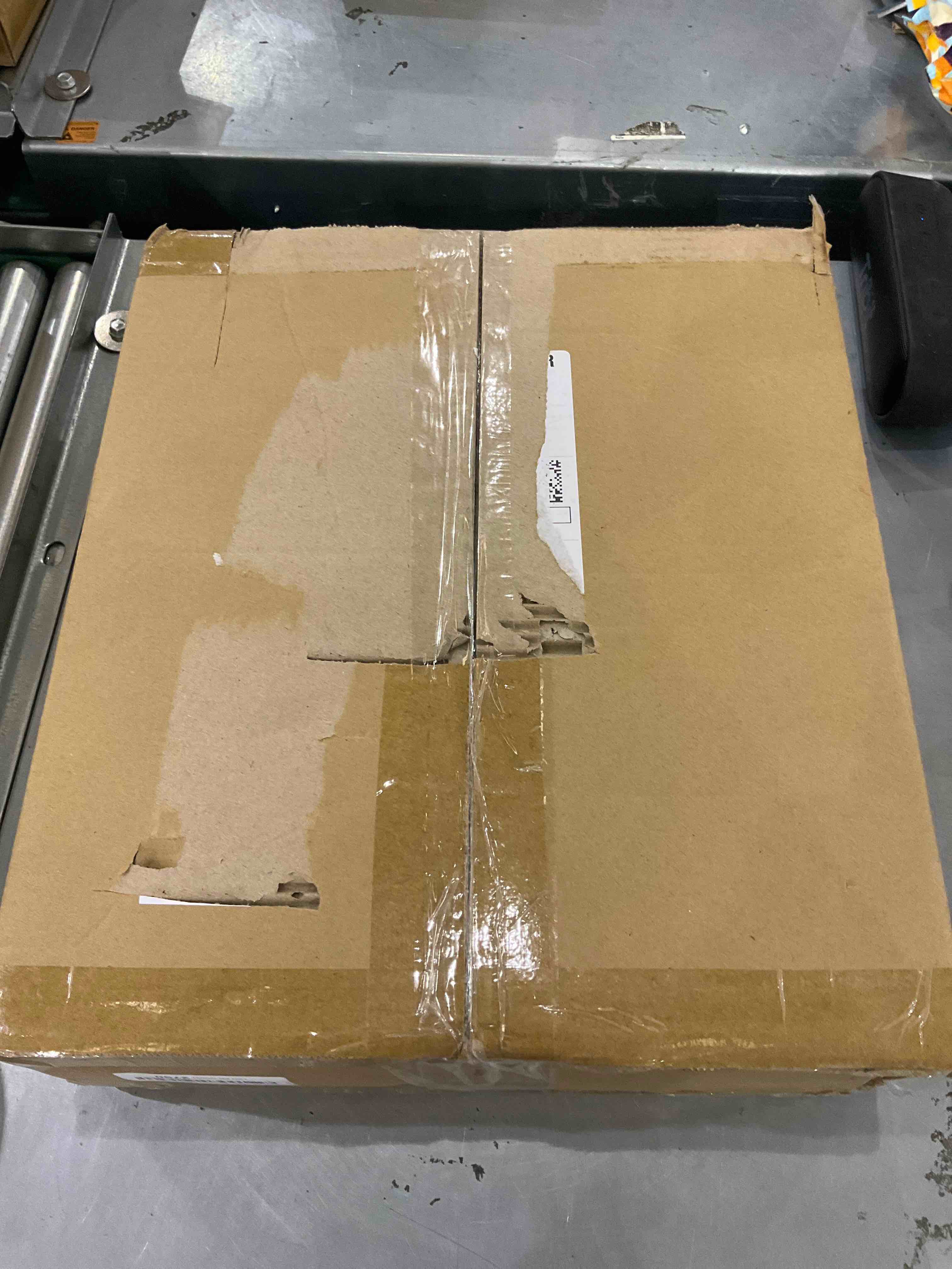 https://s3.amazonaws.com/lotting-images-prod/bidfta/EXS00371917_1691065980849.jpeg