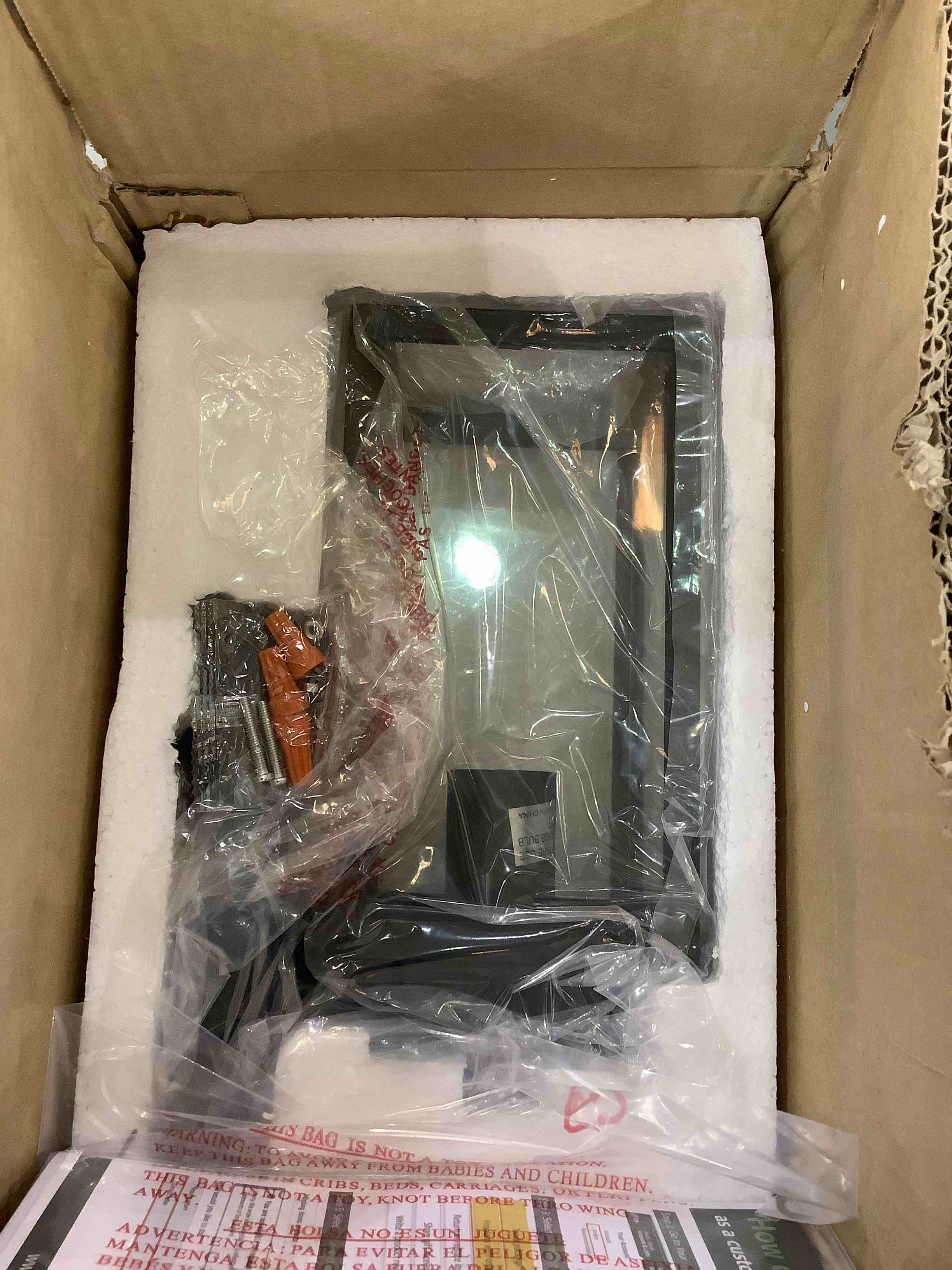 https://s3.amazonaws.com/lotting-images-prod/bidfta/EXS00372402_1691508959631.jpeg