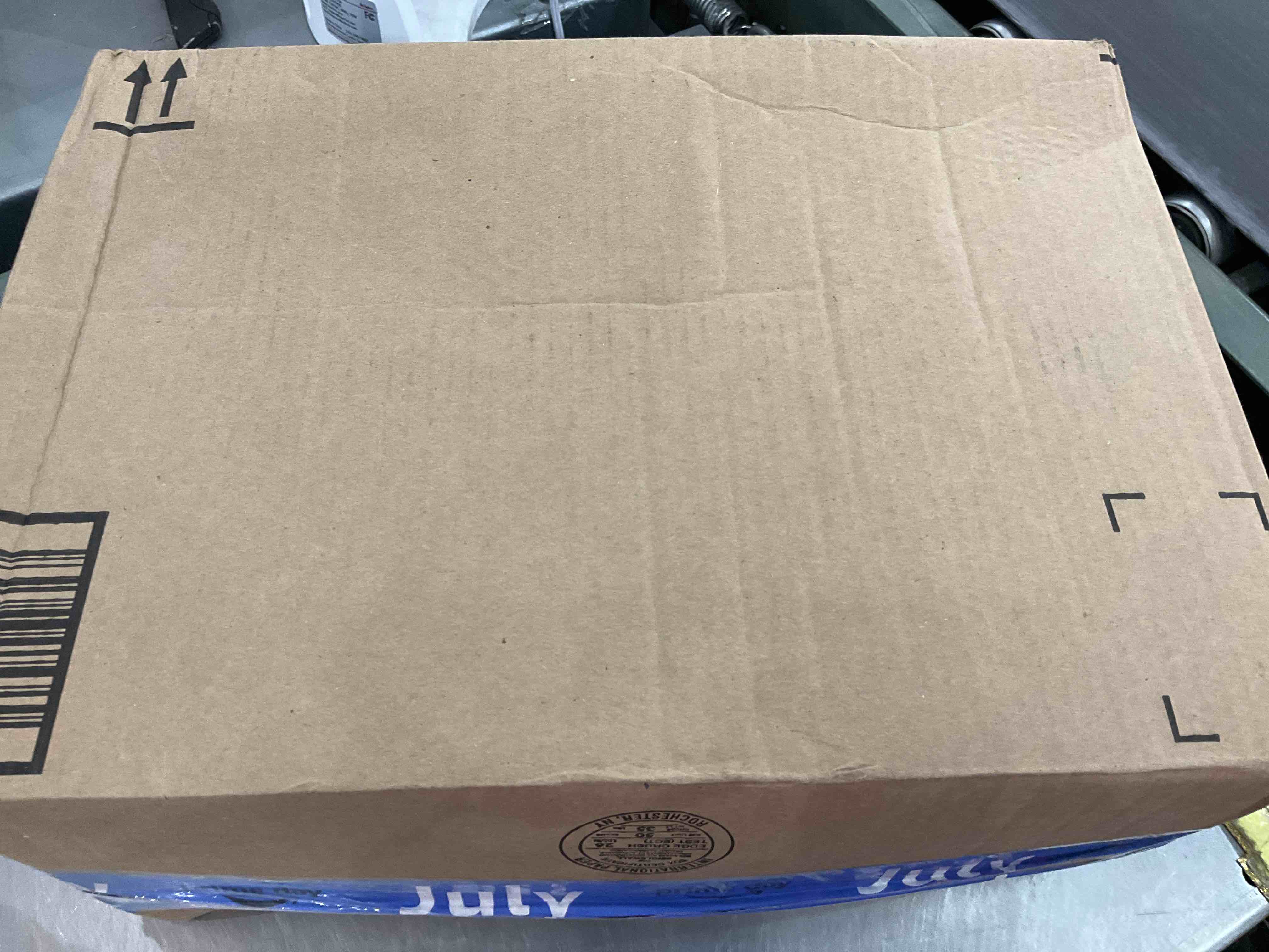 https://s3.amazonaws.com/lotting-images-prod/bidfta/EXS00373789_1691515210316.jpeg