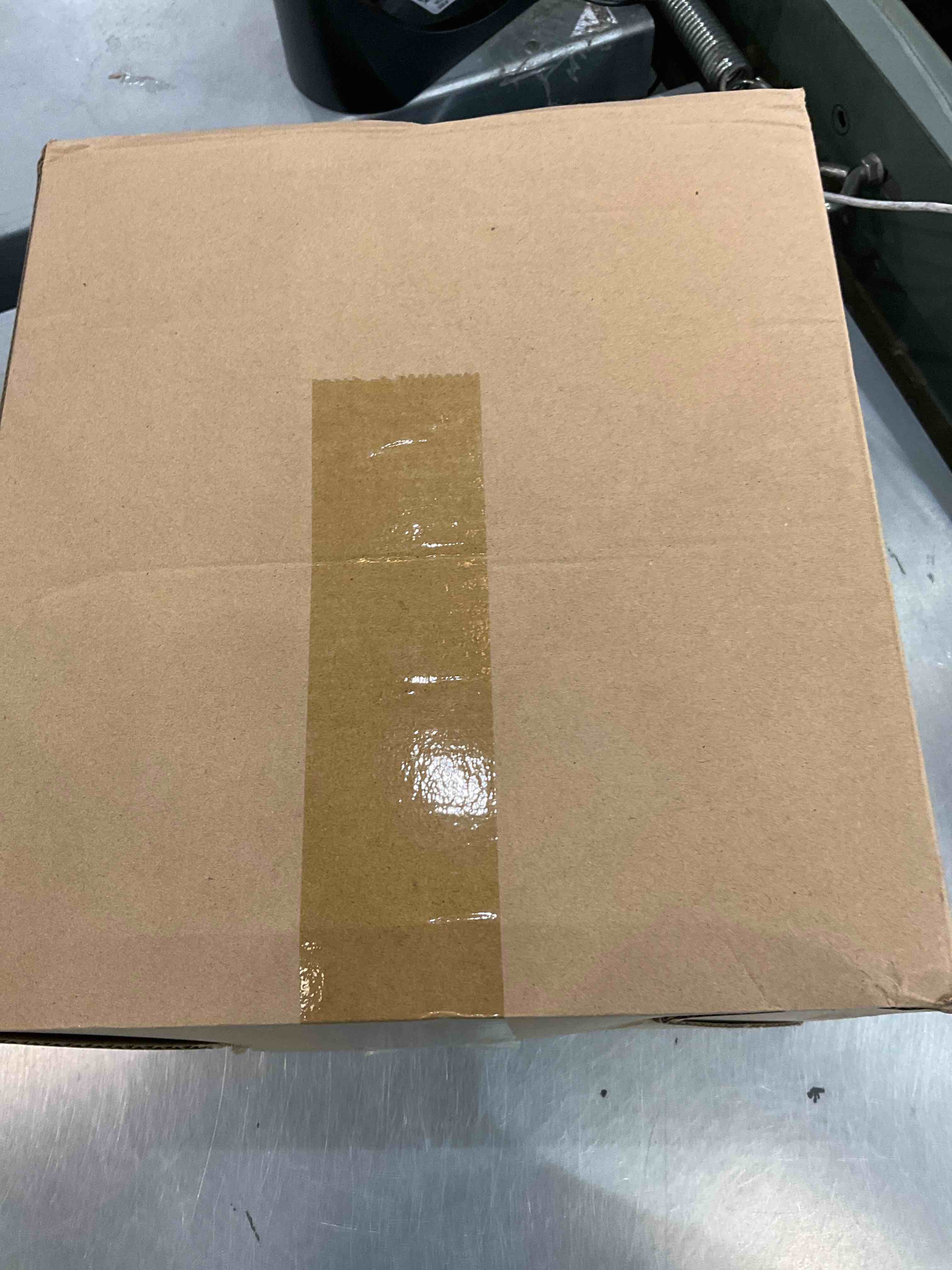 https://s3.amazonaws.com/lotting-images-prod/bidfta/EXS00373913_1691593472713.jpeg
