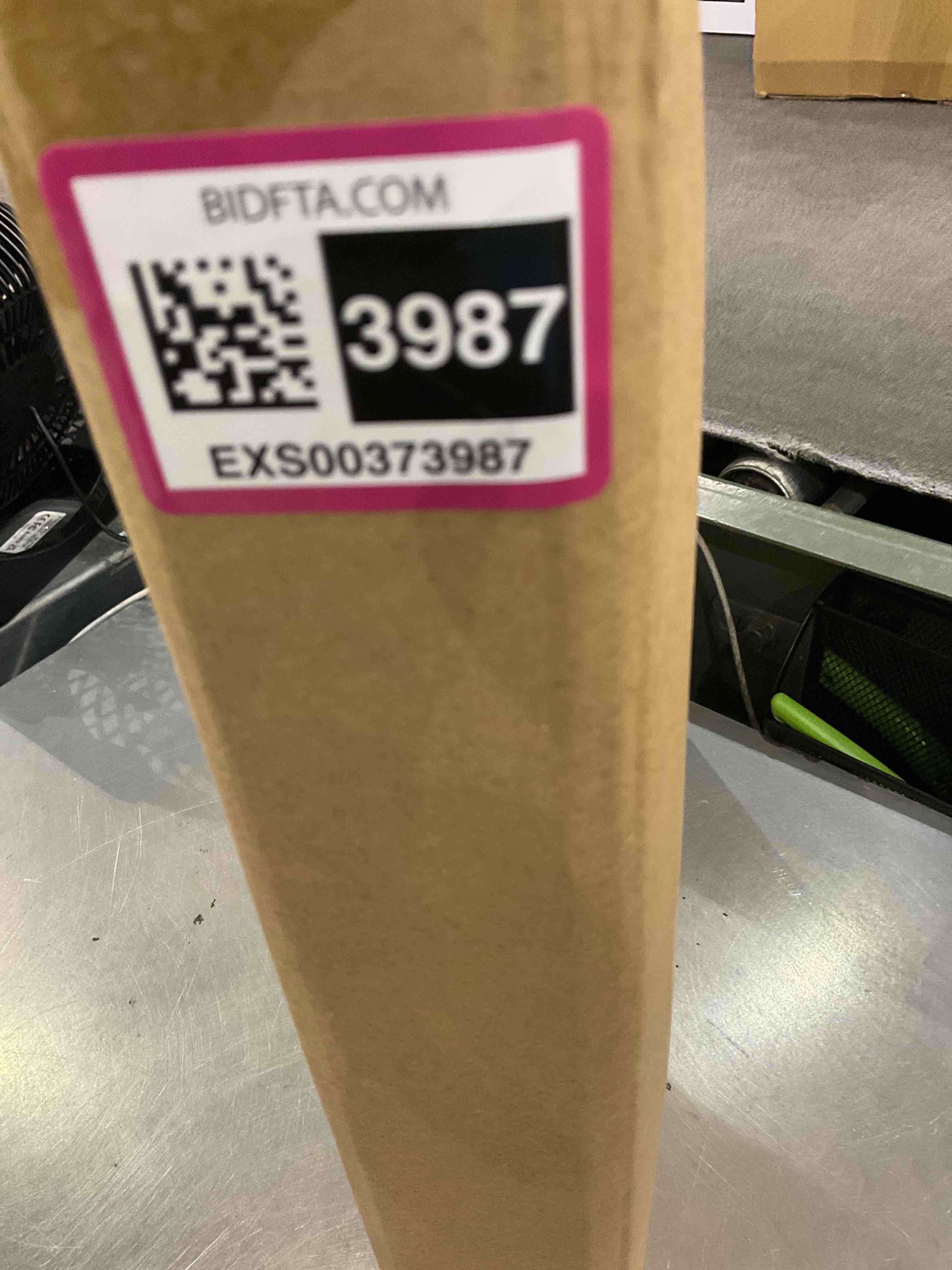 https://s3.amazonaws.com/lotting-images-prod/bidfta/EXS00373987_1691666275681.jpeg