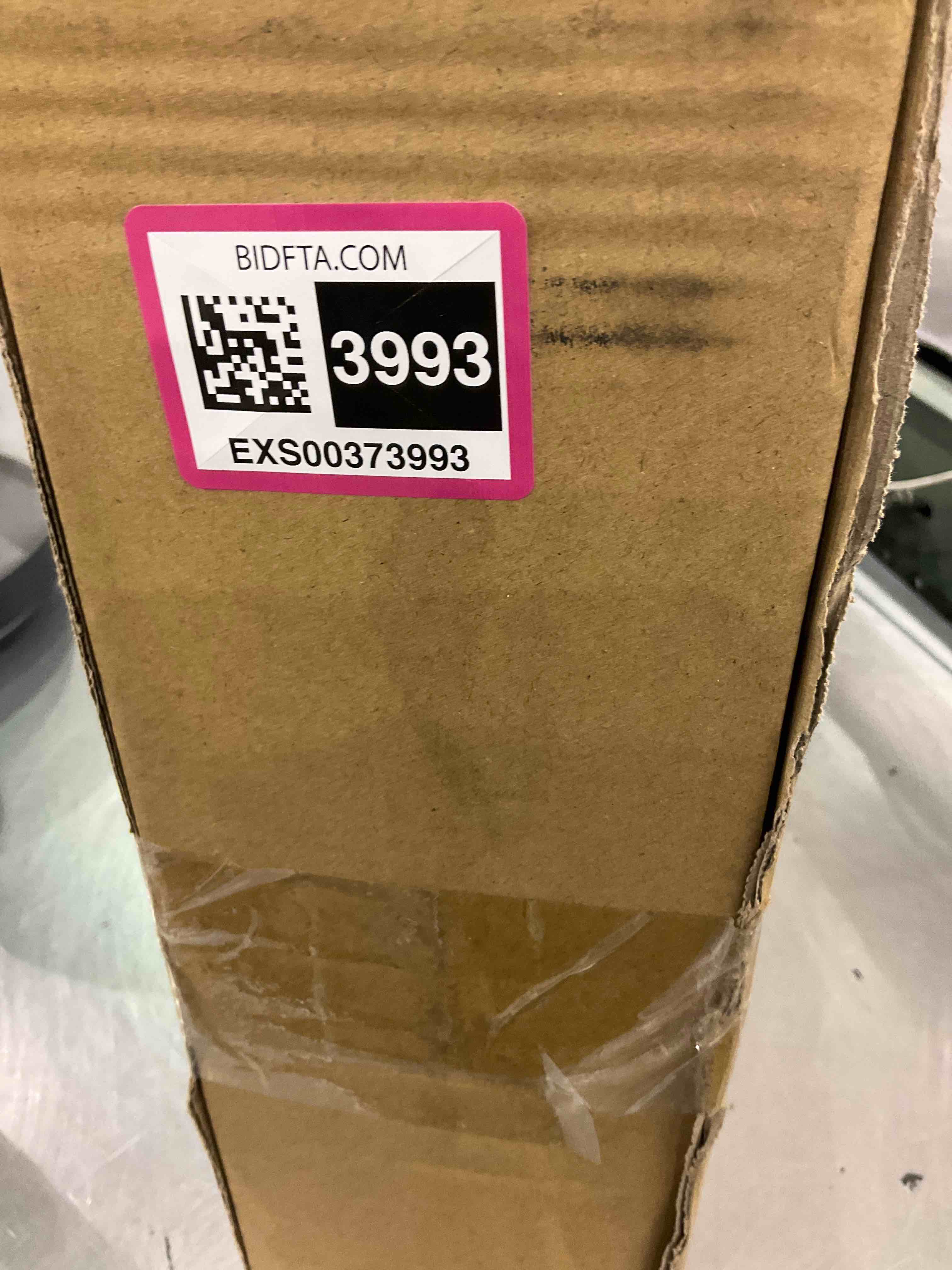https://s3.amazonaws.com/lotting-images-prod/bidfta/EXS00373993_1691666836081.jpeg