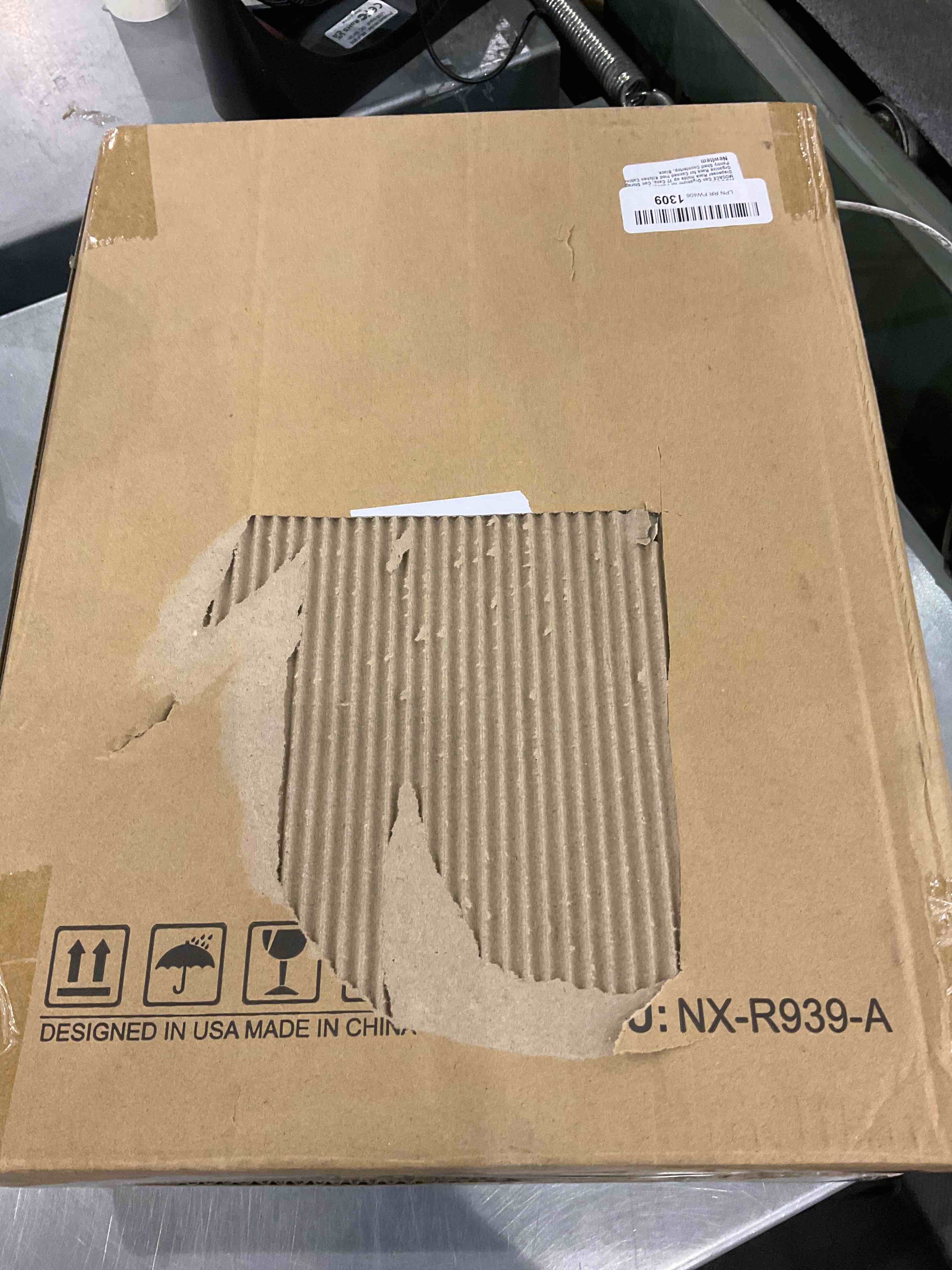 https://s3.amazonaws.com/lotting-images-prod/bidfta/EXS00373998_1691667212195.jpeg