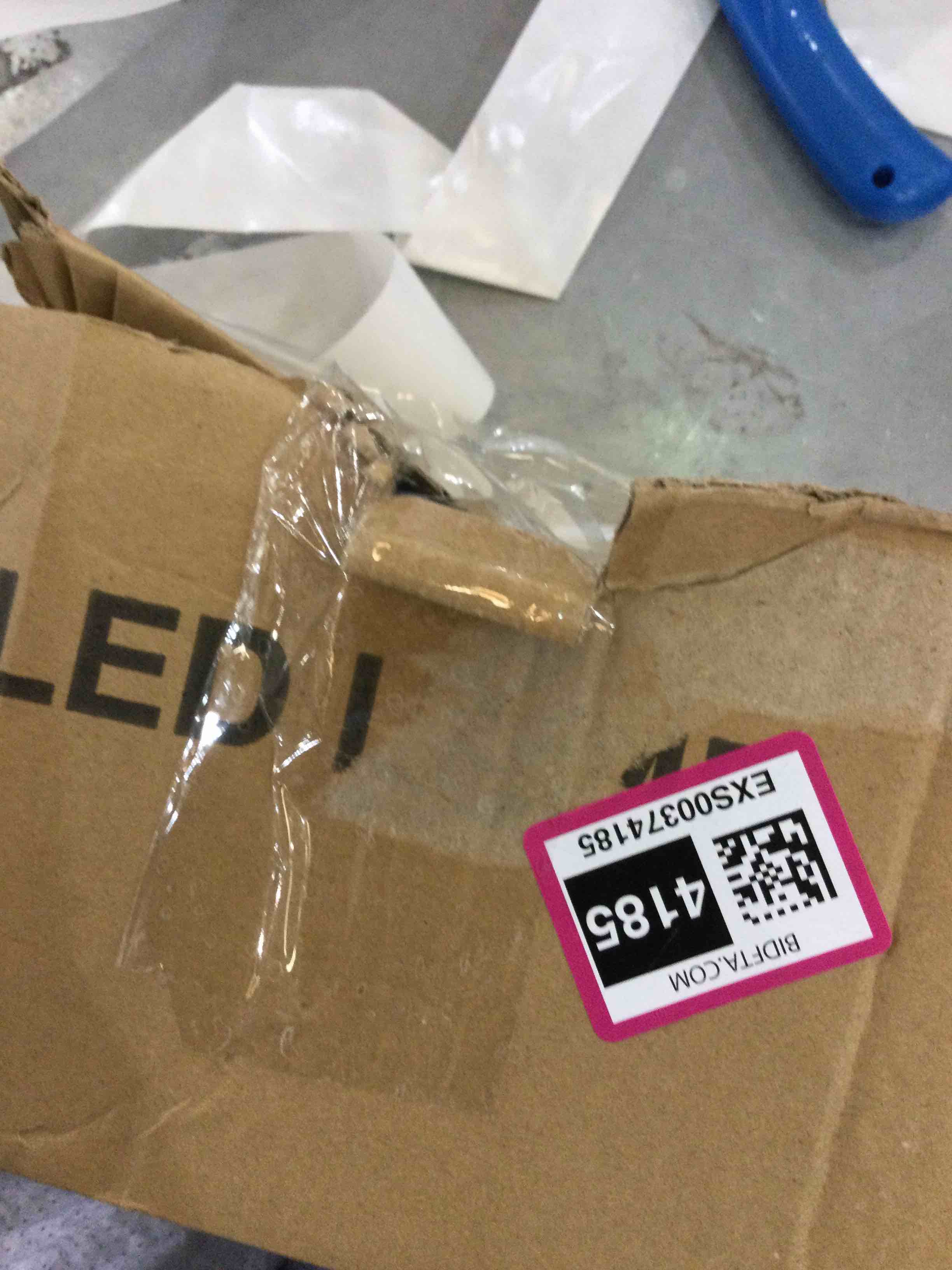 https://s3.amazonaws.com/lotting-images-prod/bidfta/EXS00374185_1690991325871.jpeg