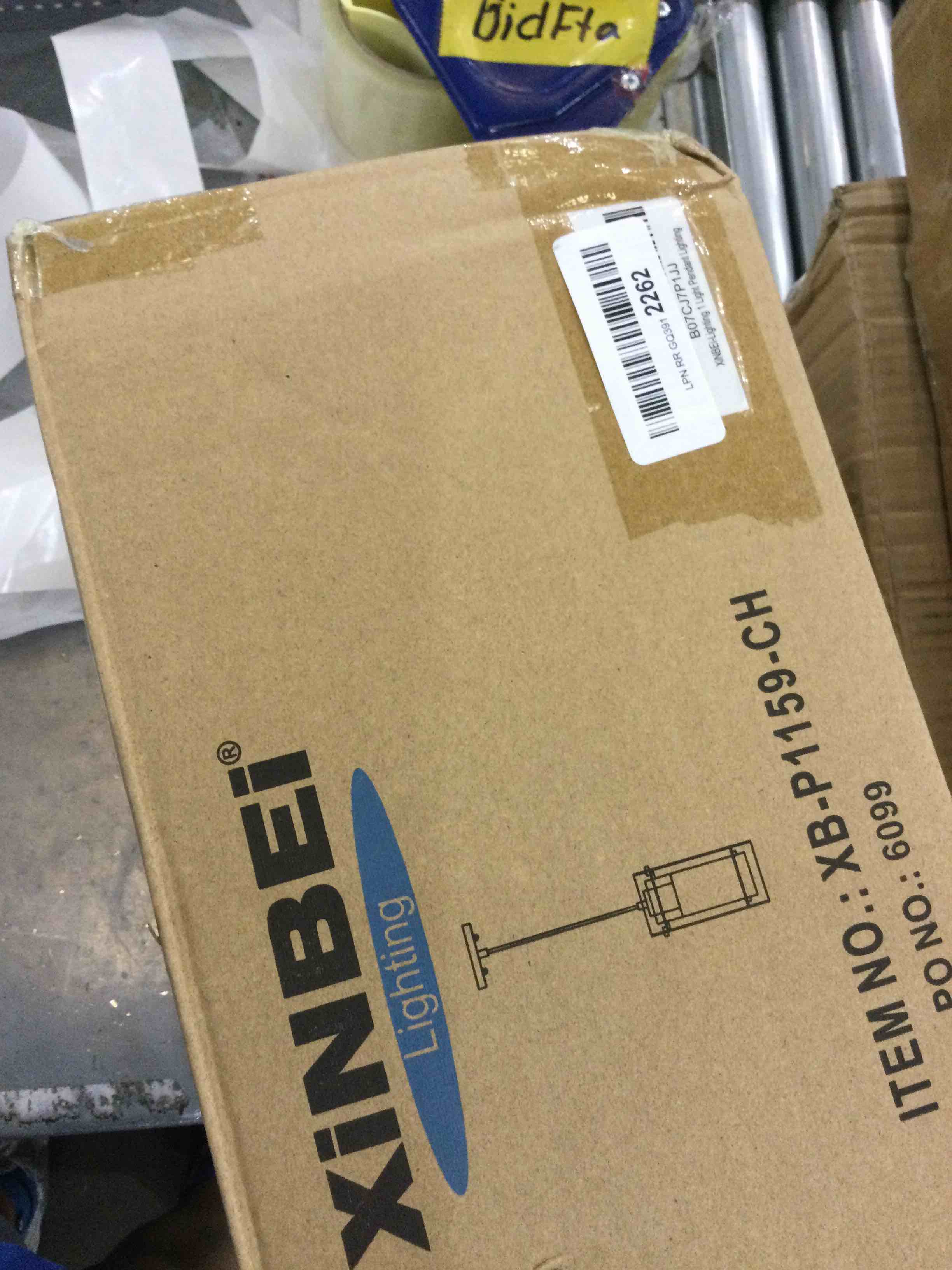 https://s3.amazonaws.com/lotting-images-prod/bidfta/EXS00374190_1690994250905.jpeg