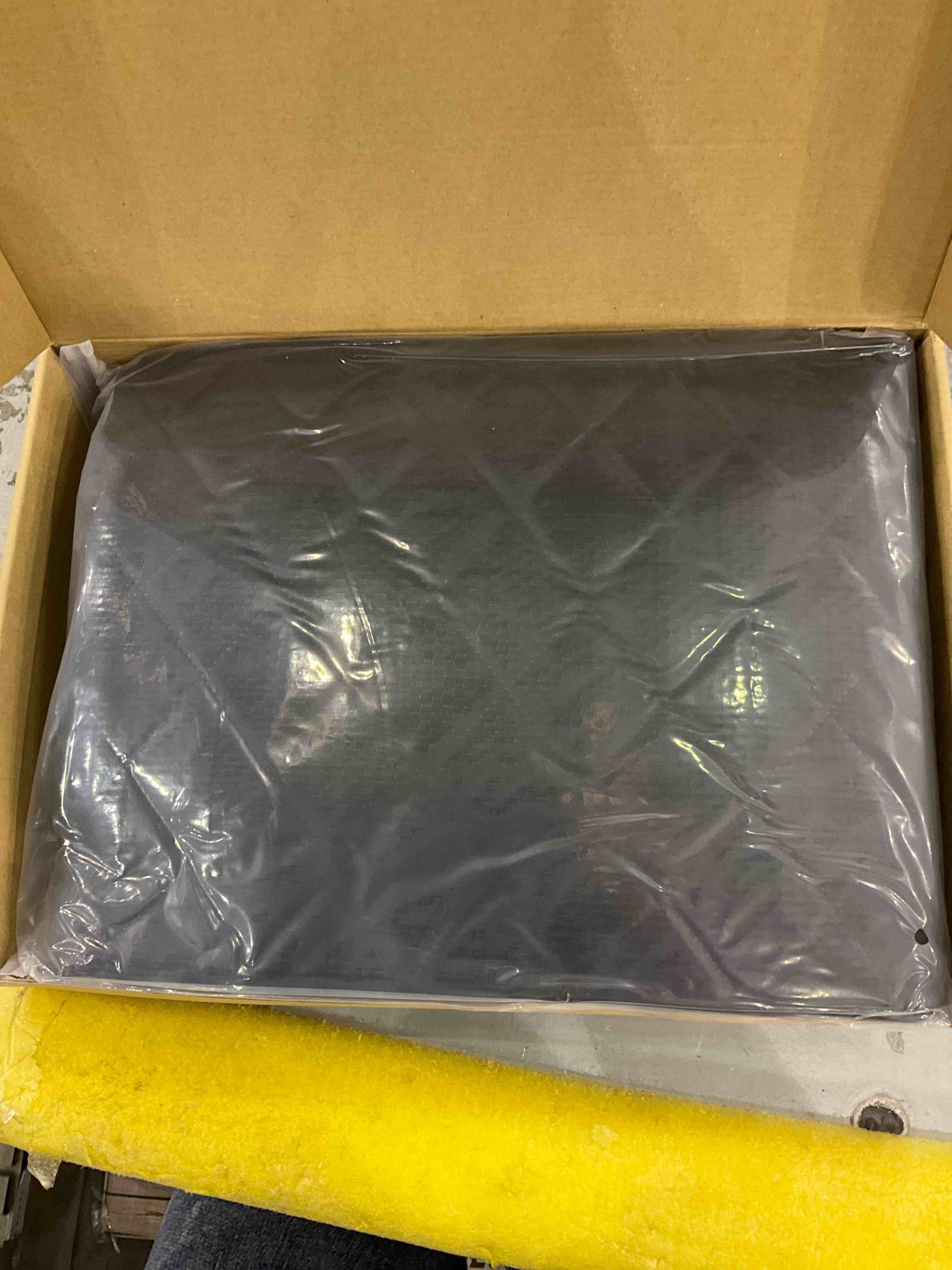https://s3.amazonaws.com/lotting-images-prod/bidfta/EXS00375295_1691156526733.jpeg