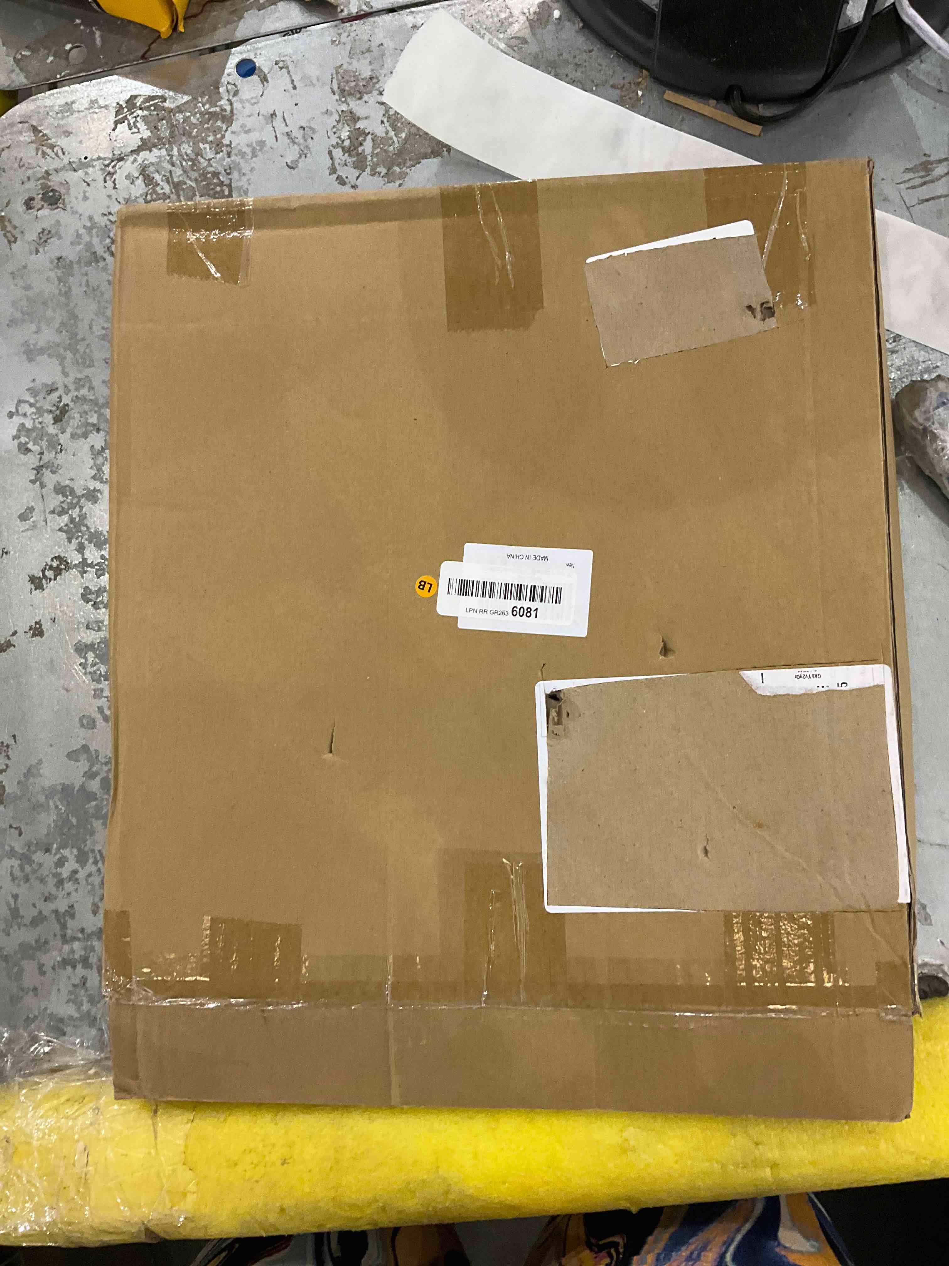 https://s3.amazonaws.com/lotting-images-prod/bidfta/EXS00375434_1691411843213.jpeg