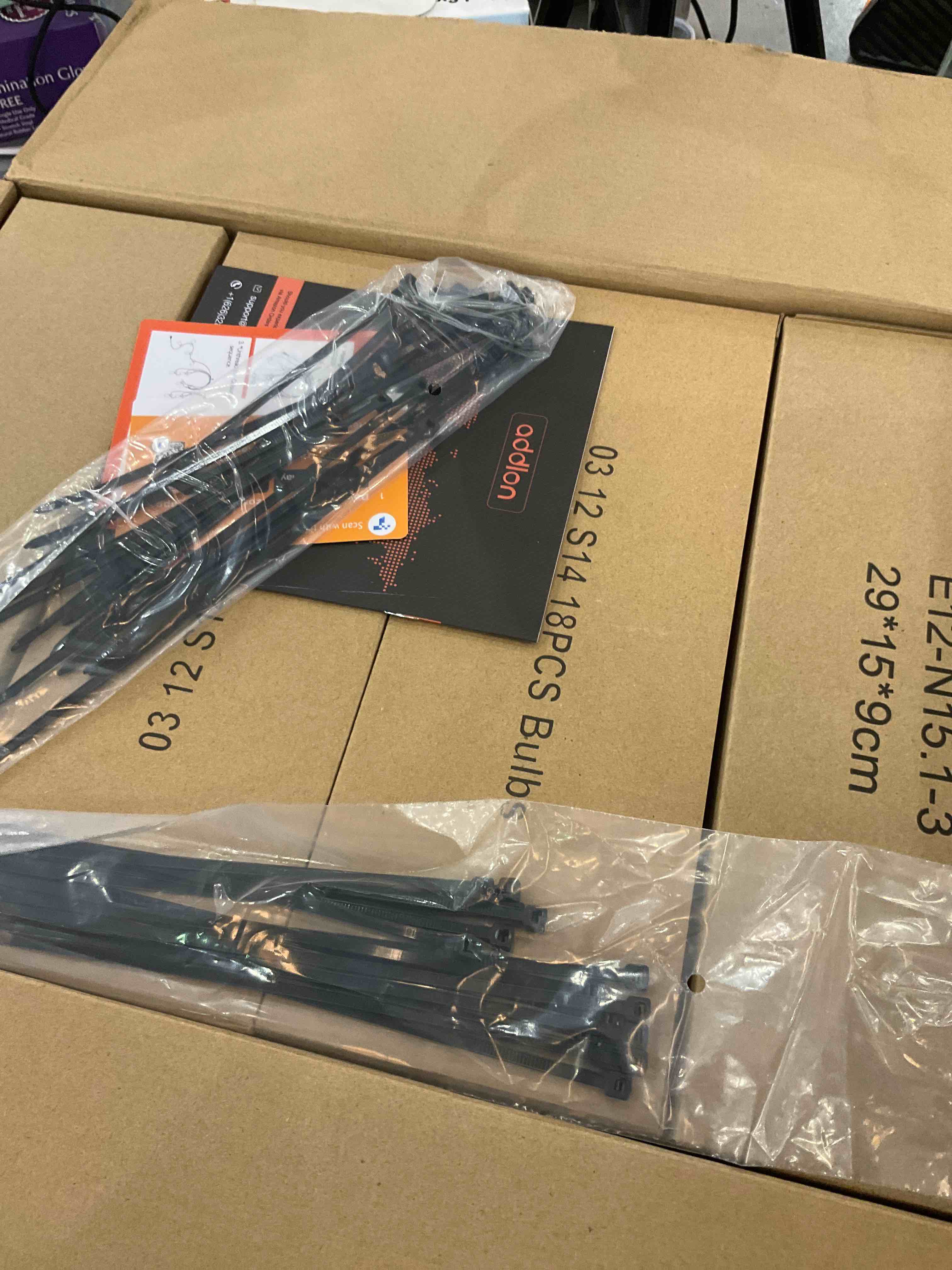 https://s3.amazonaws.com/lotting-images-prod/bidfta/EXS00375540_1690903008410.jpeg