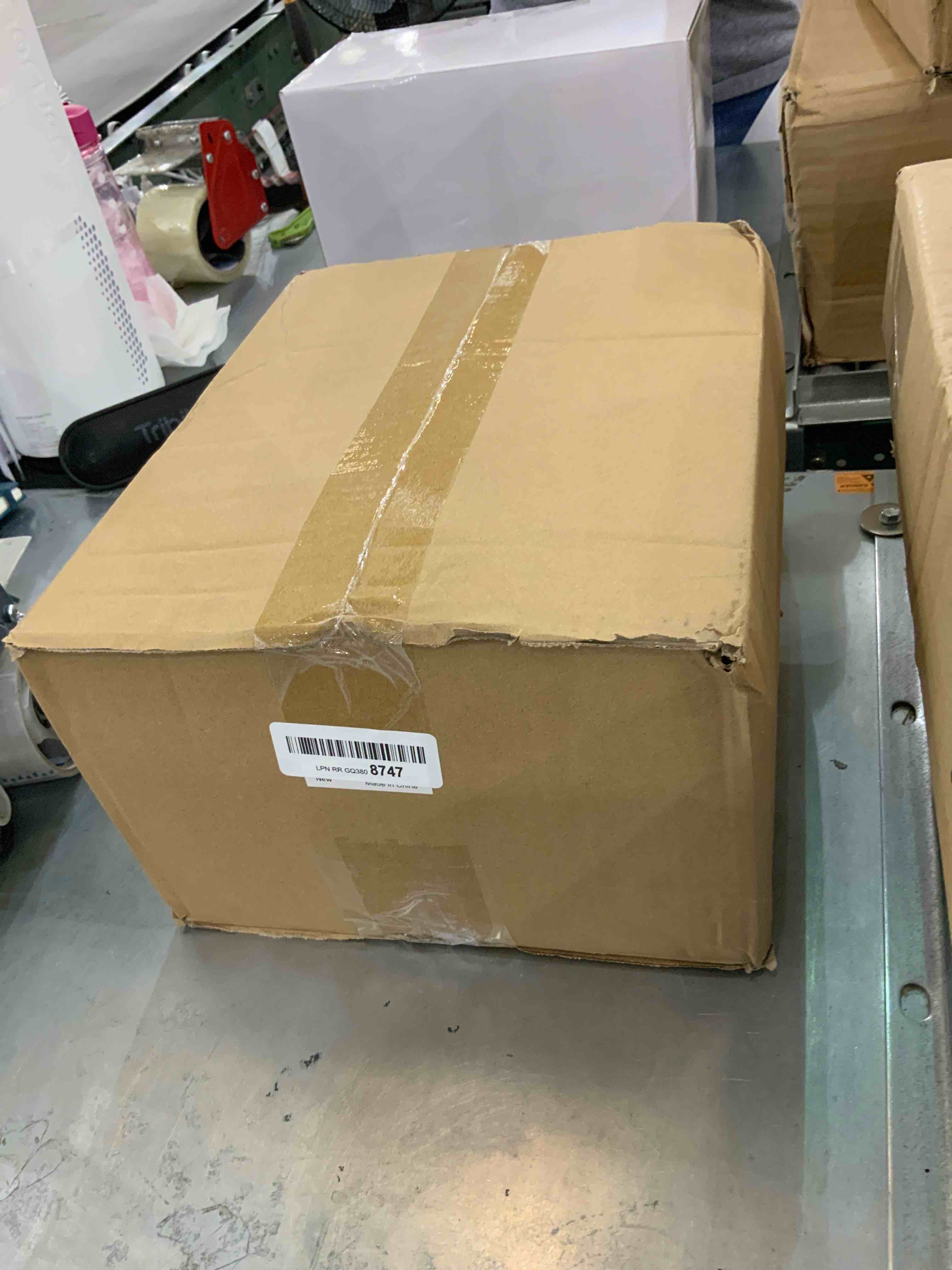 https://s3.amazonaws.com/lotting-images-prod/bidfta/EXS00376395_1690995665961.jpeg