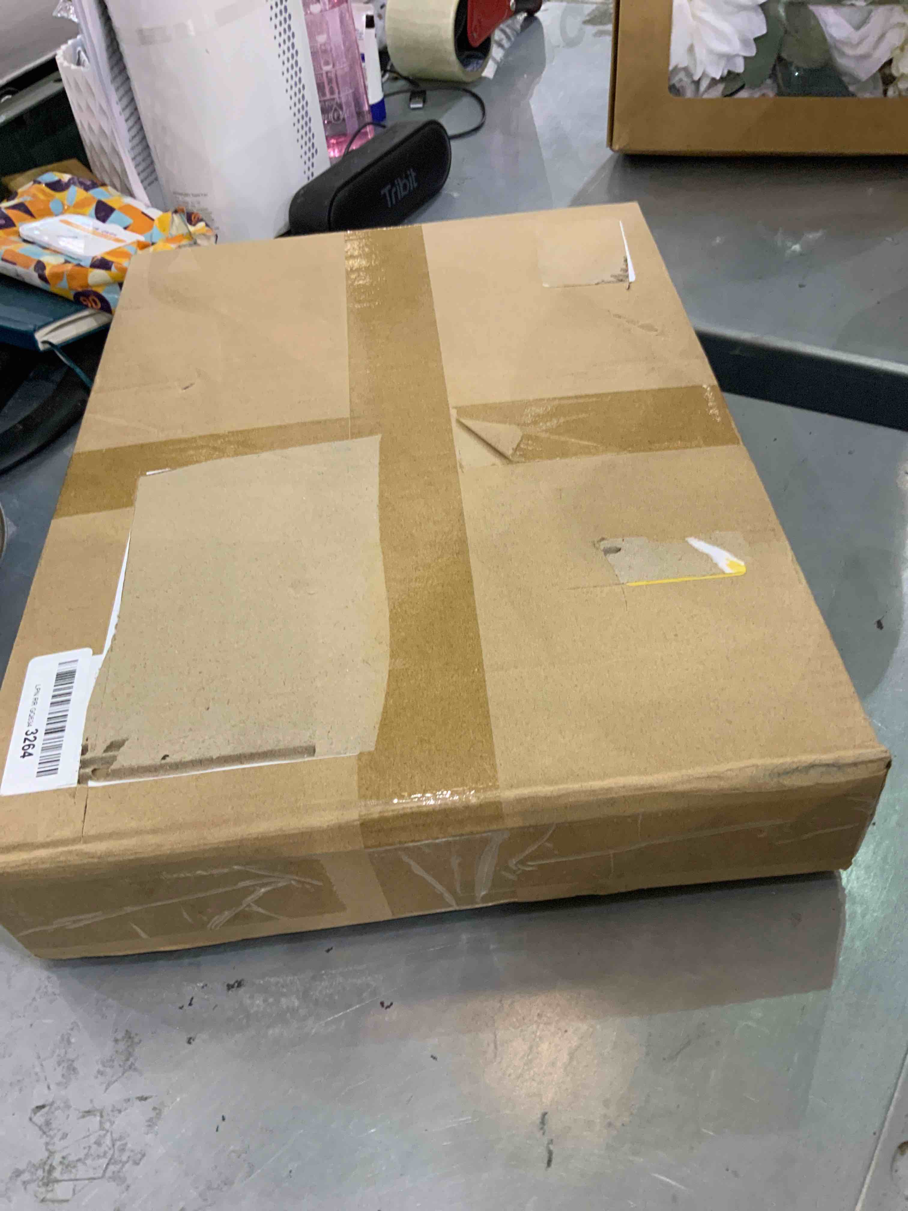 https://s3.amazonaws.com/lotting-images-prod/bidfta/EXS00376533_1691066468911.jpeg
